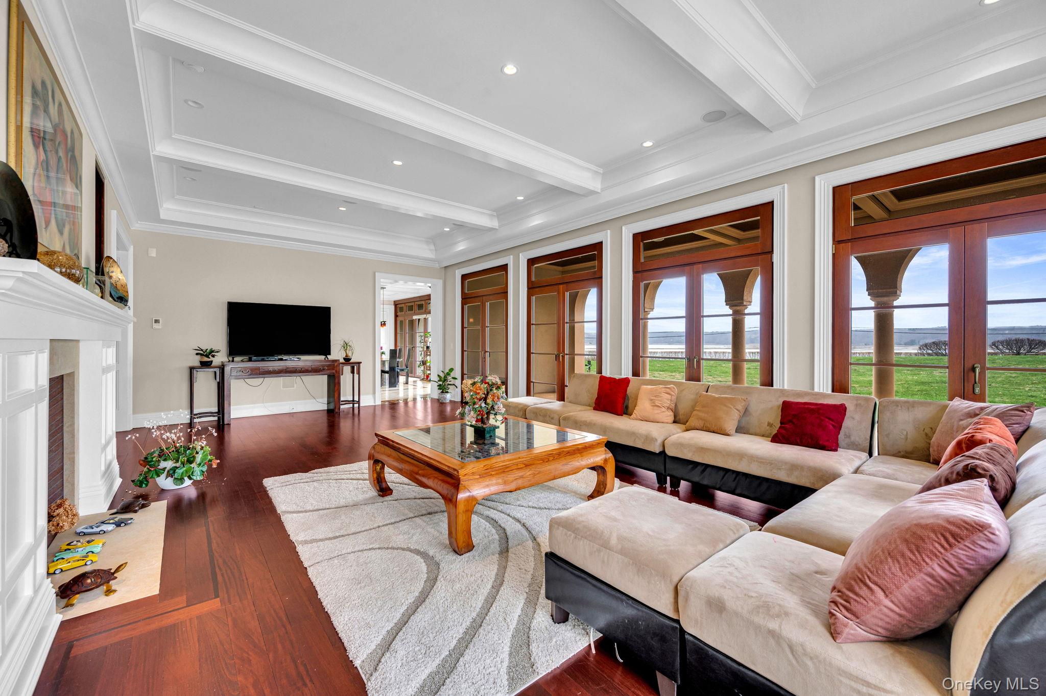 717 Short Beach Road