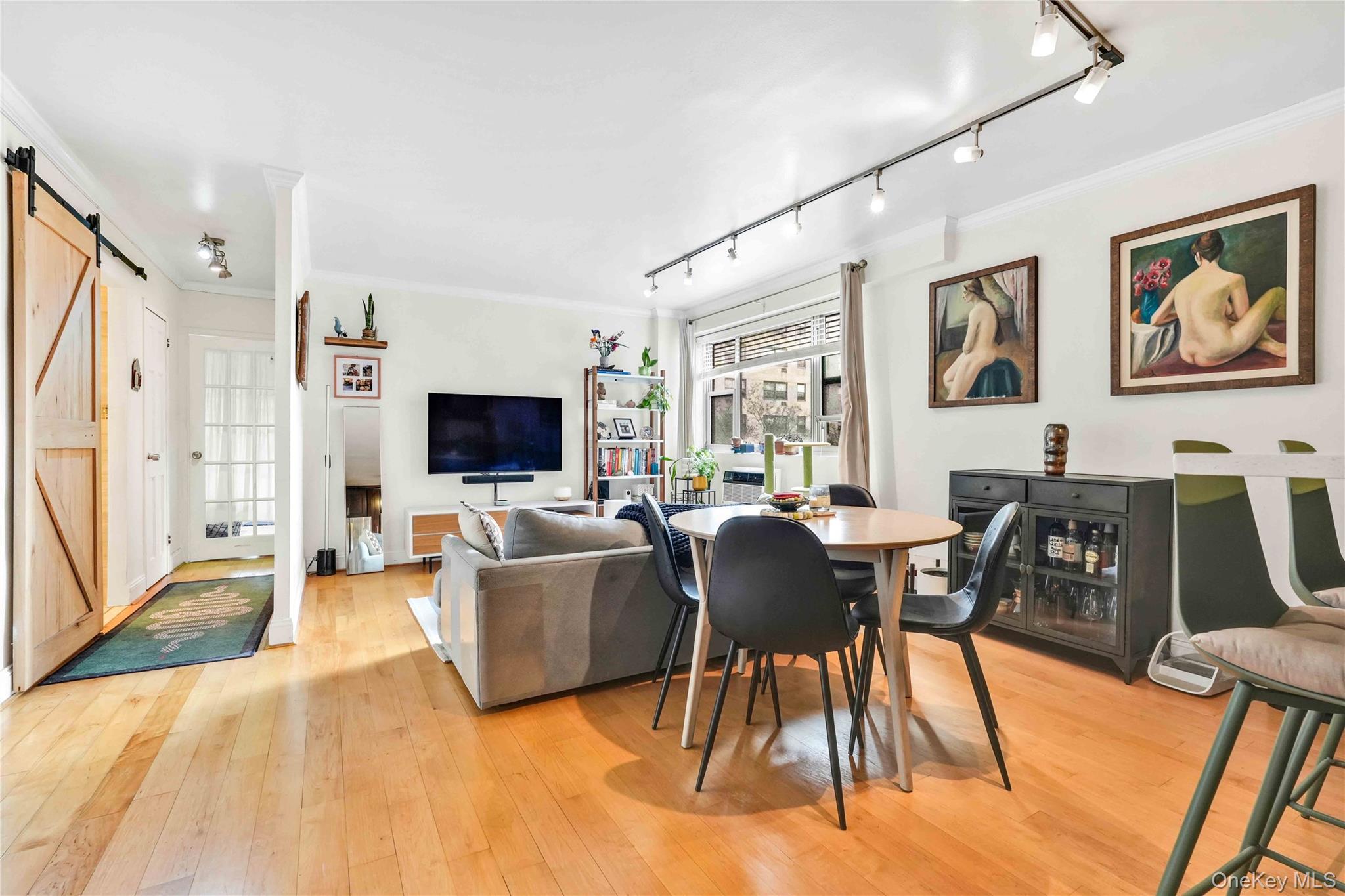 52-40 39th Drive Unit: 3U