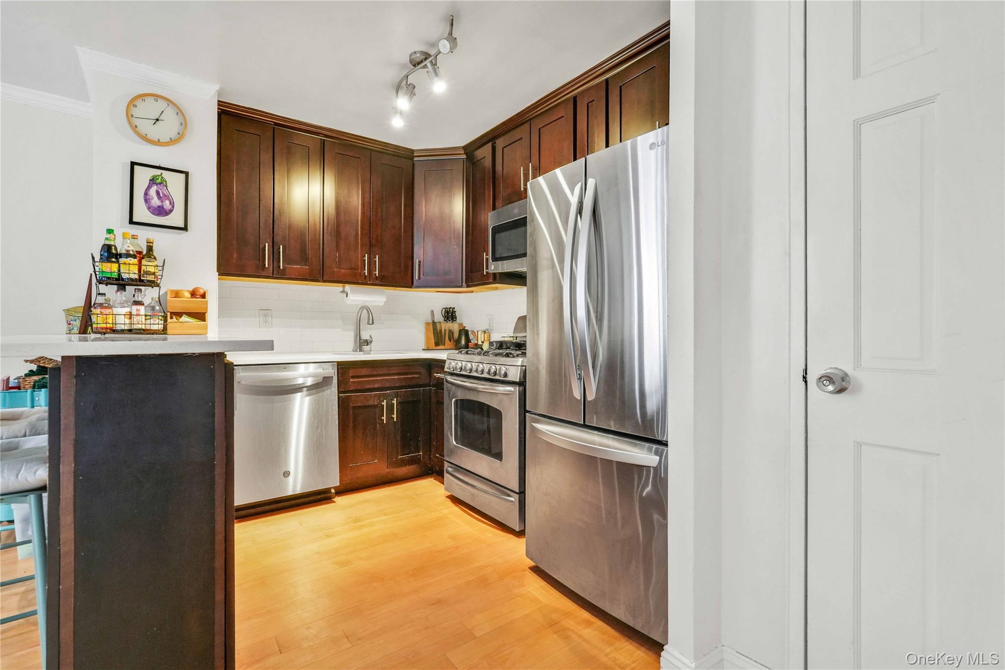 52-40 39th Drive Unit: 3U