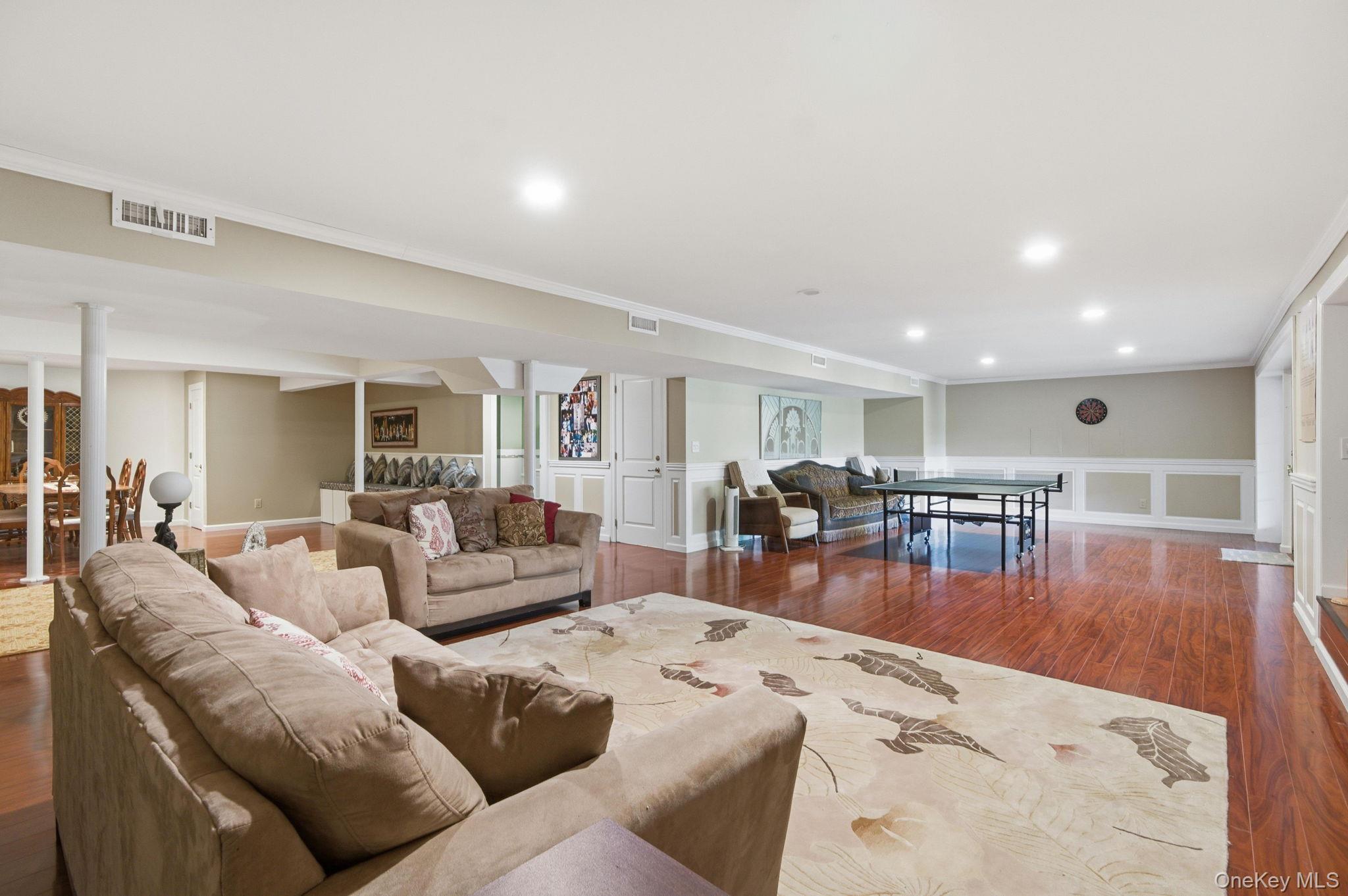 19 Cobblestone Court