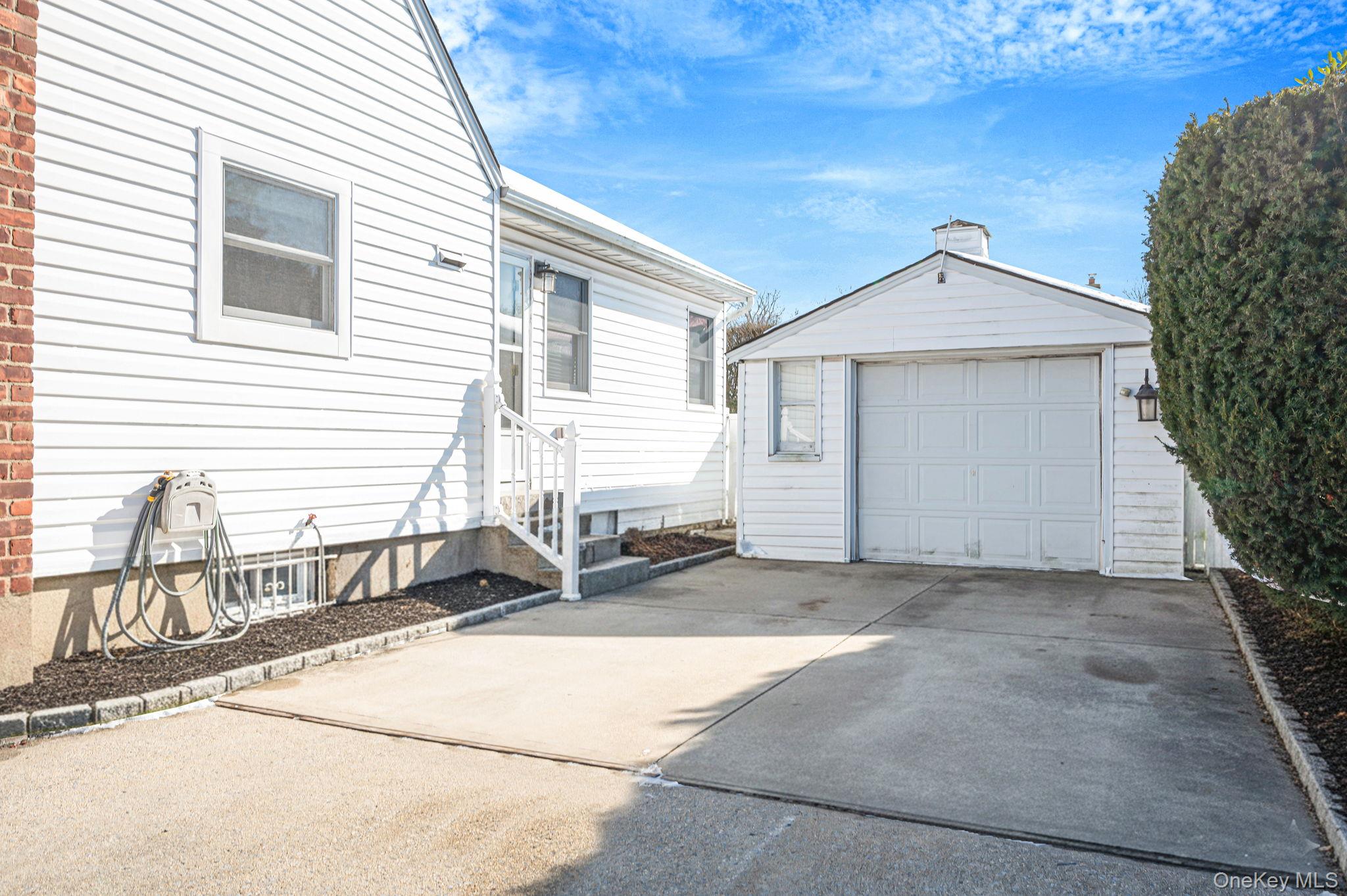 840 Jerusalem Avenue