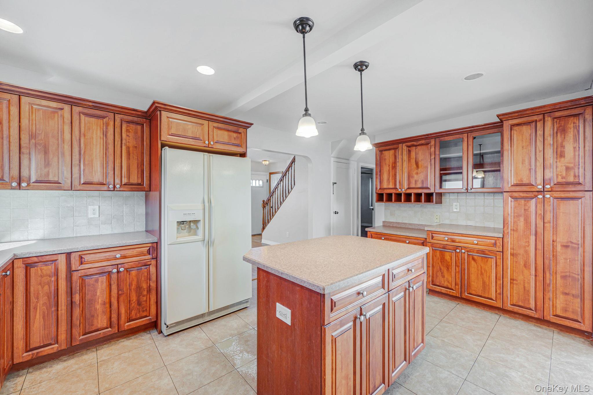 840 Jerusalem Avenue