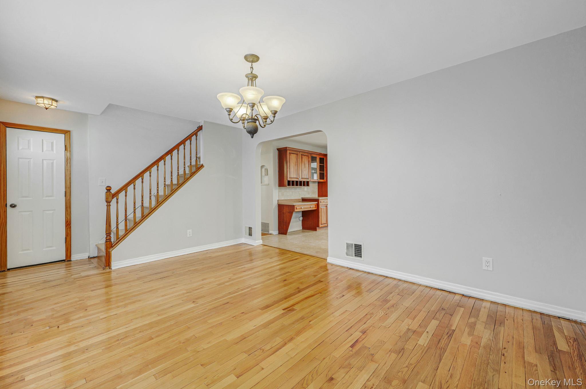 840 Jerusalem Avenue