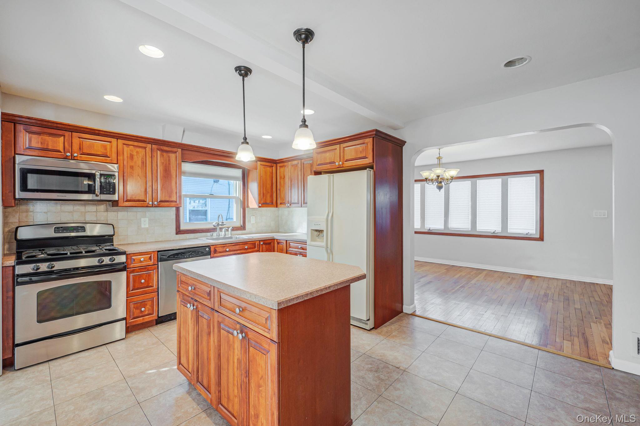 840 Jerusalem Avenue