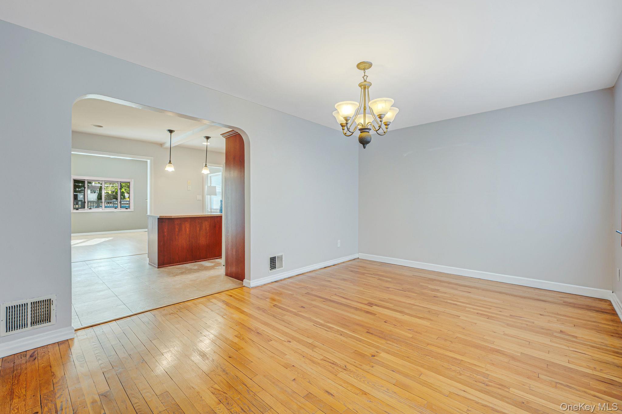 840 Jerusalem Avenue