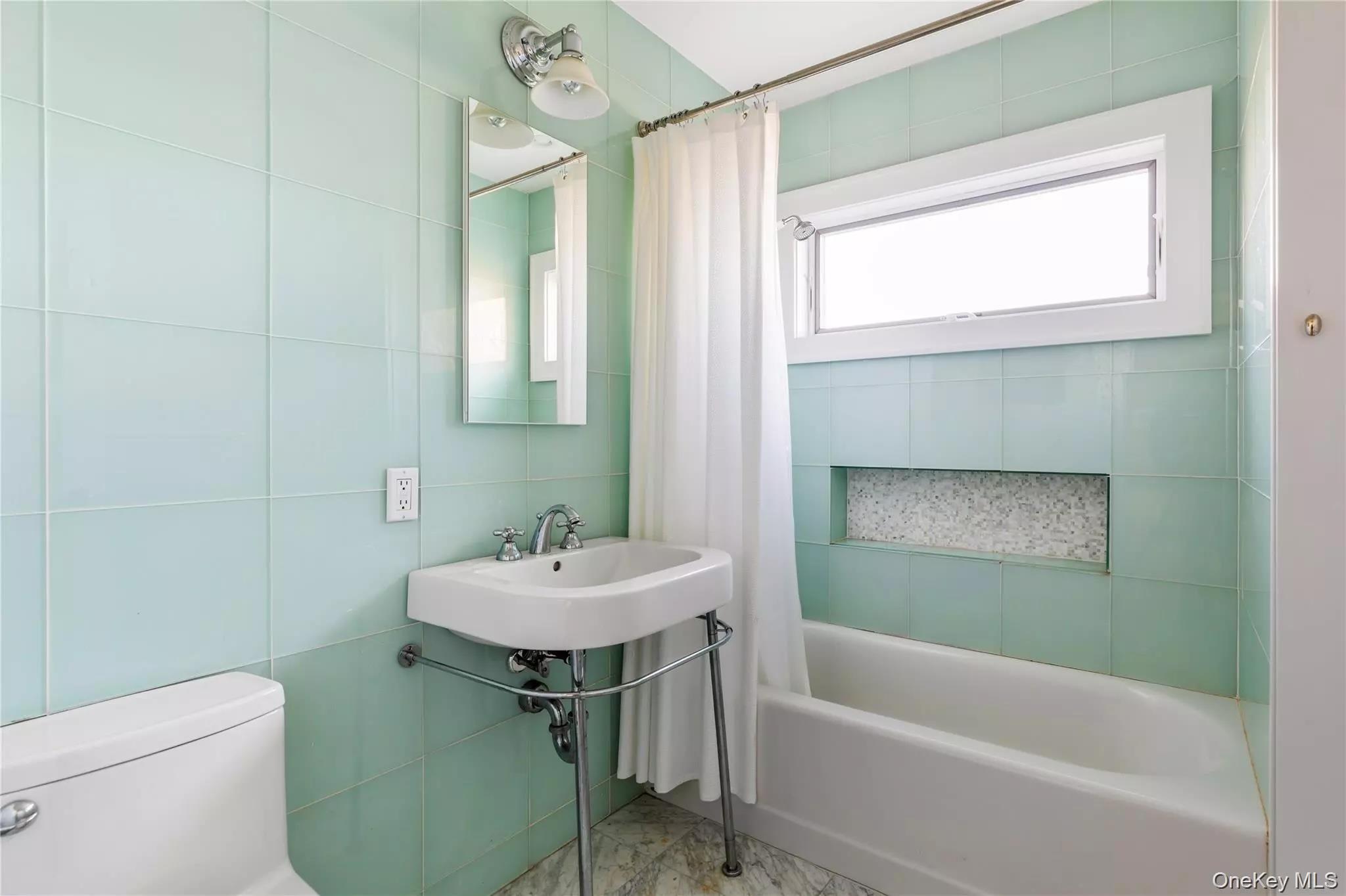 5 Ocean Bay Boulevard