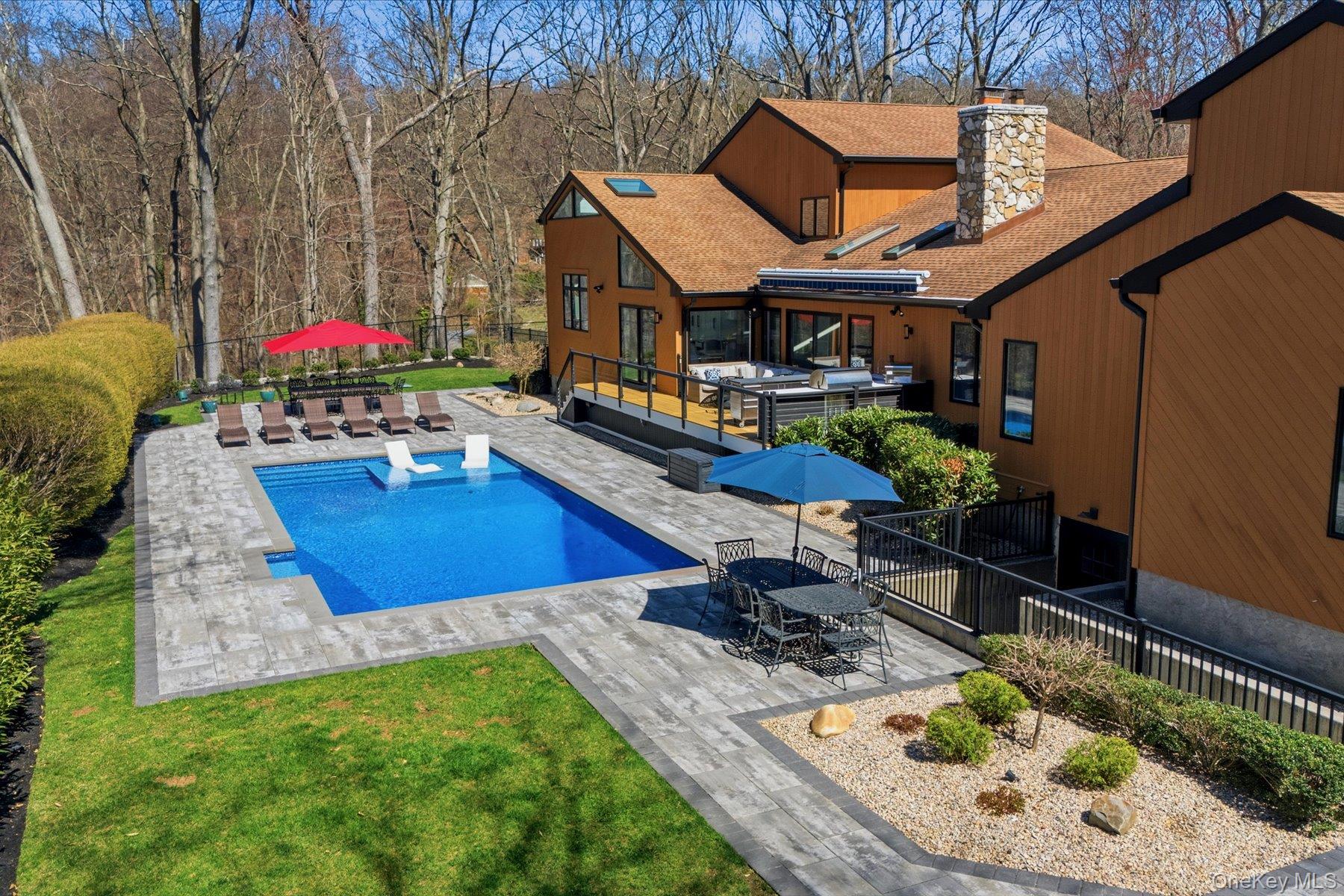 9 Watercrest Court