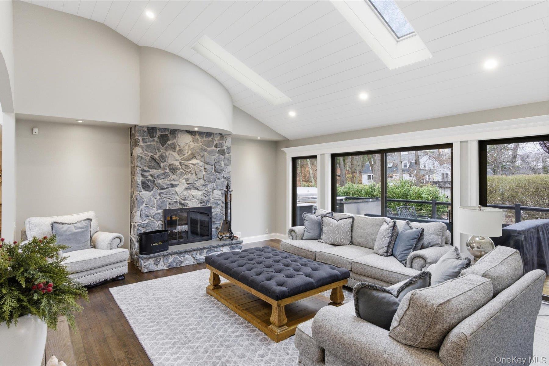 9 Watercrest Court