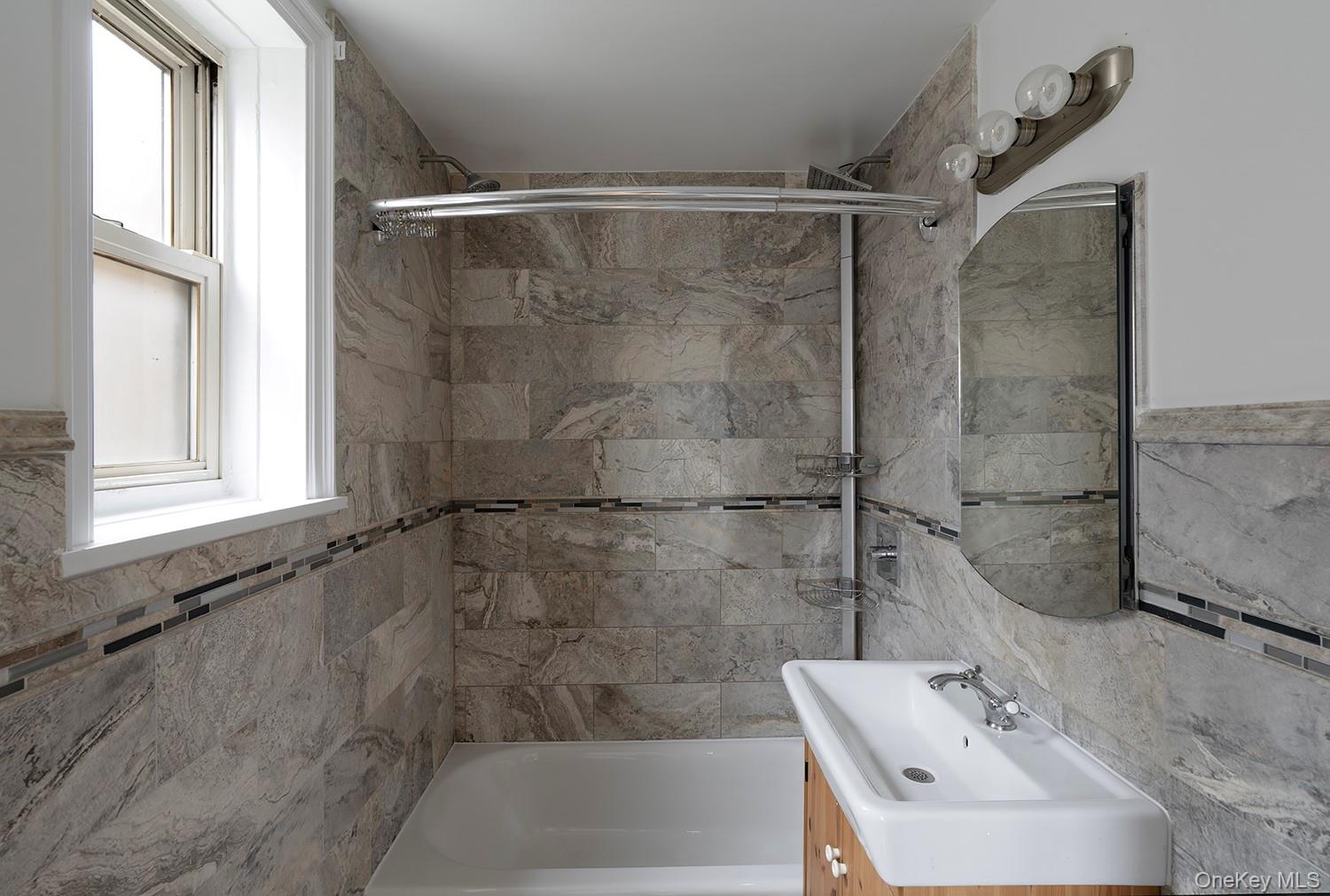 48-50 44th Street Unit: 3E