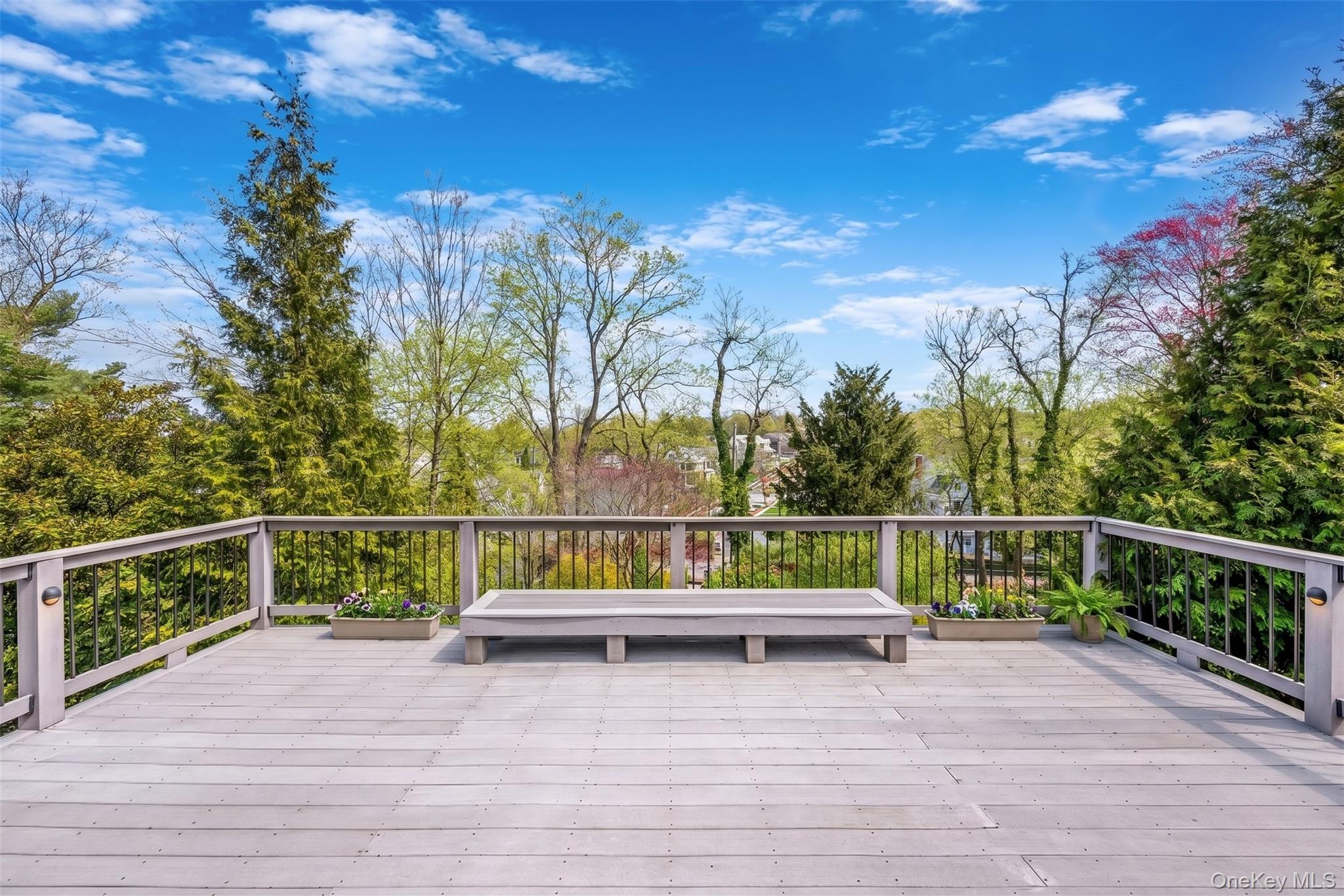 32 Crescent Drive