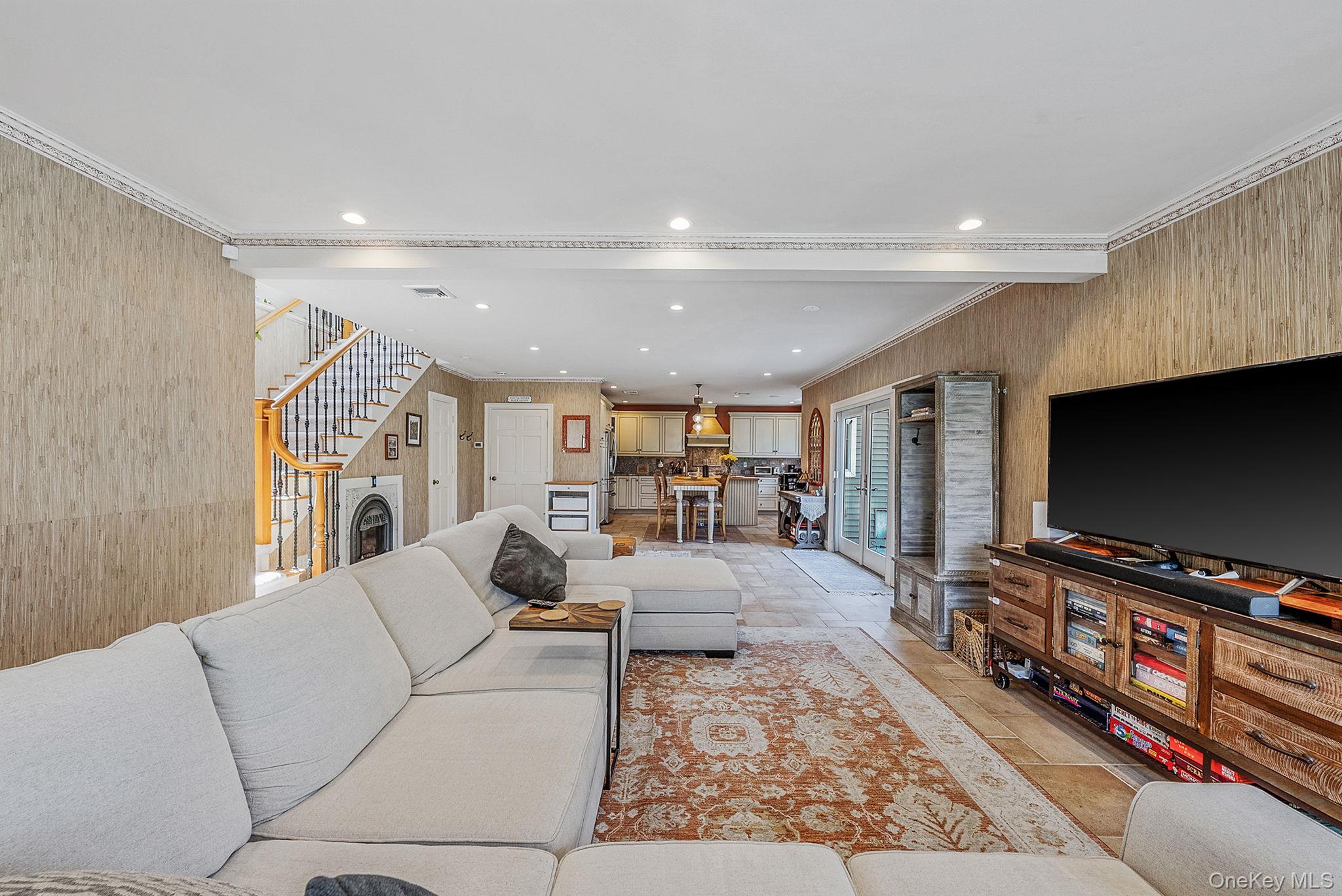 32 Crescent Drive