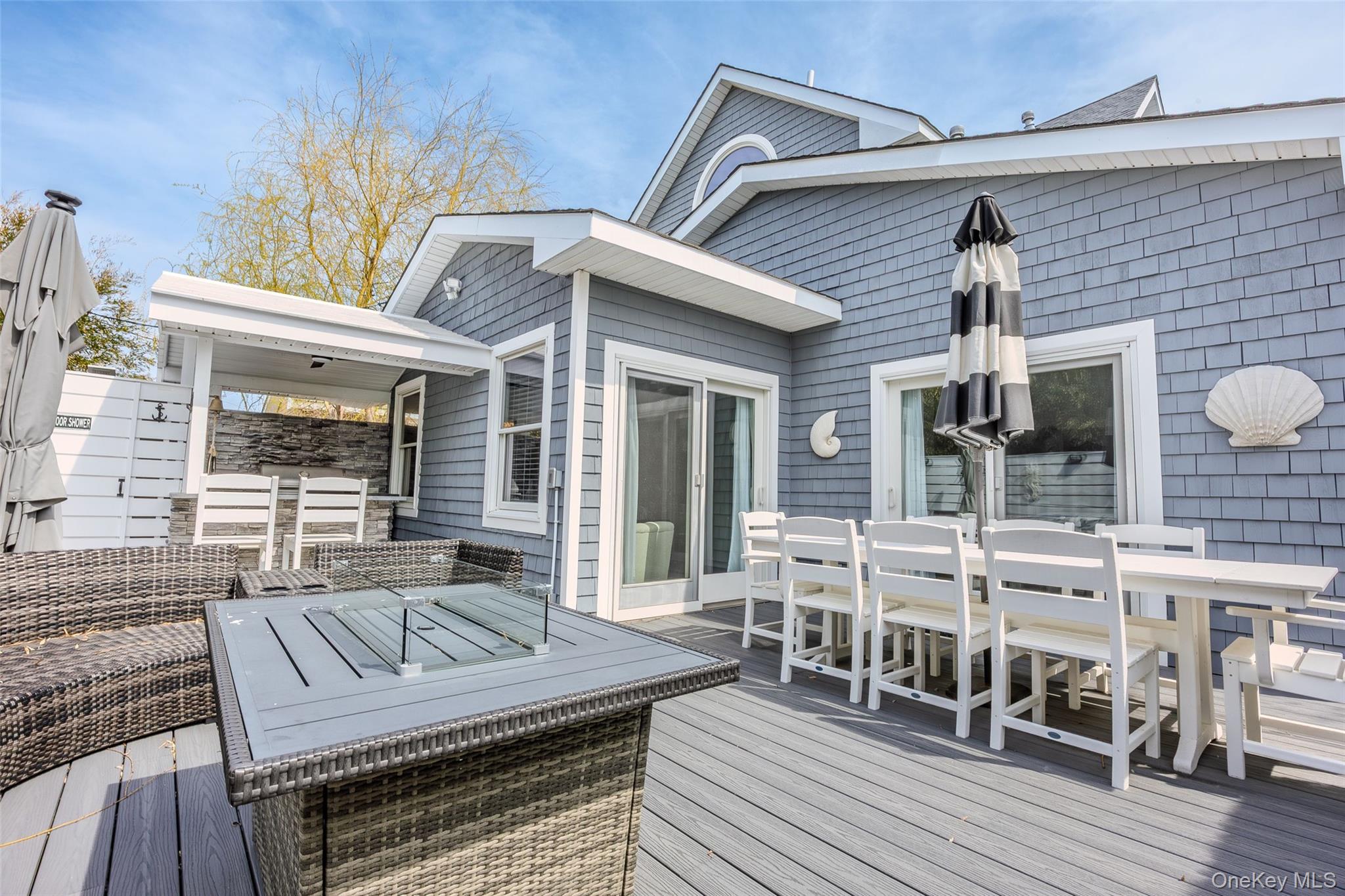 24 Bungalow Walk