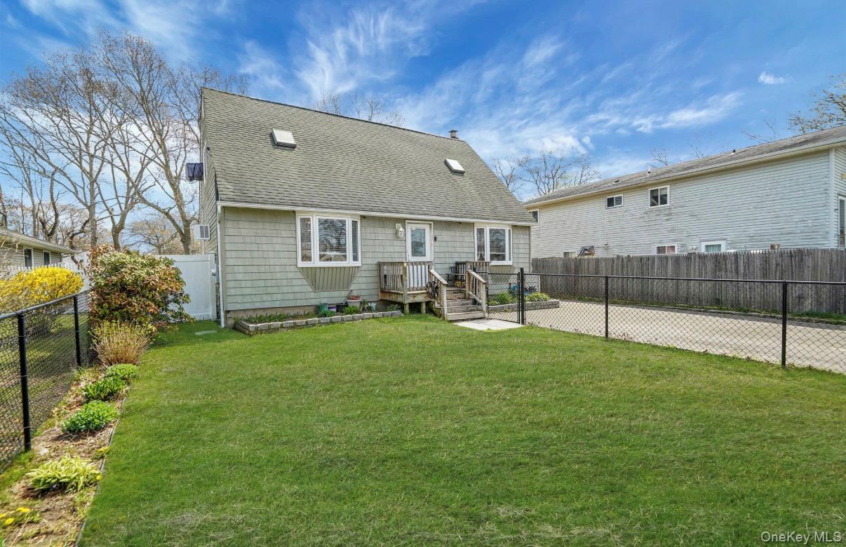 15 Maplewood Drive