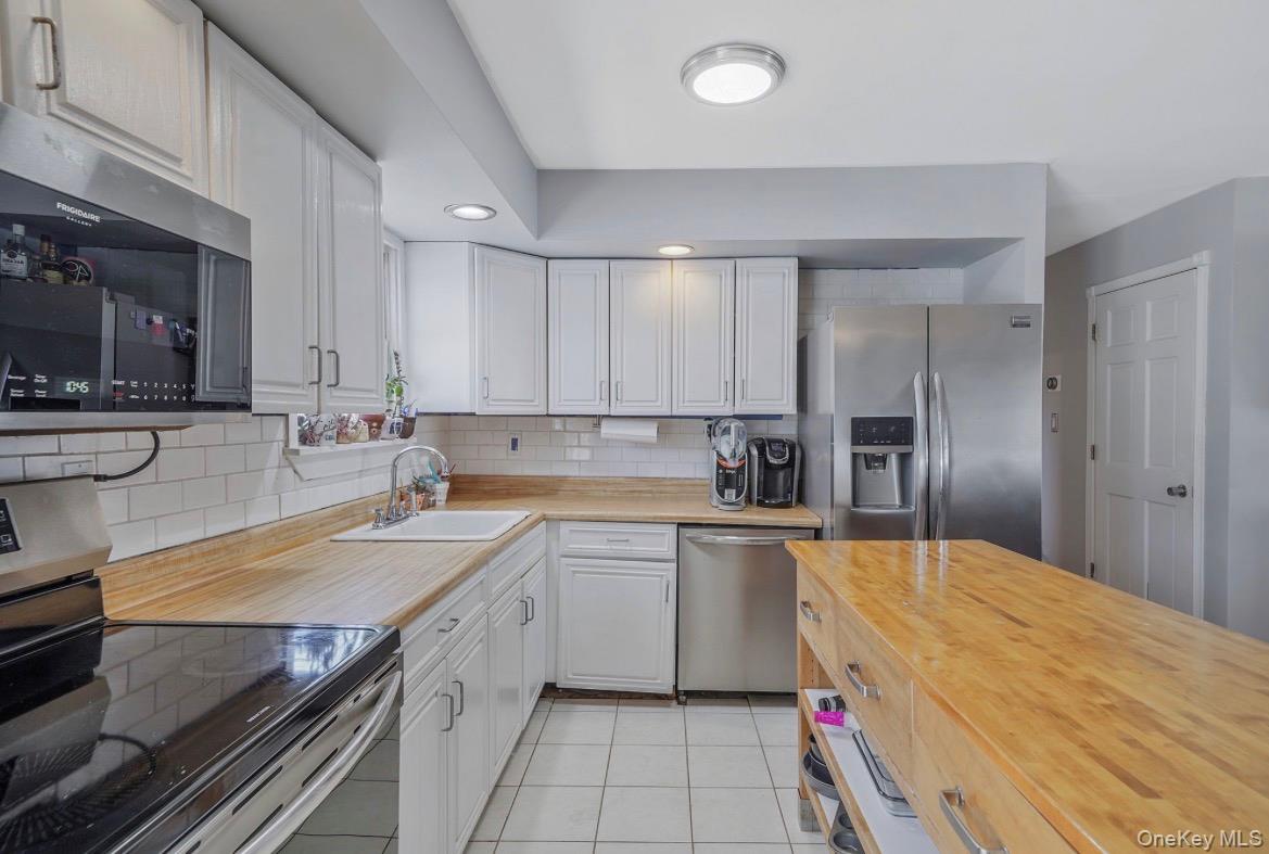 15 Maplewood Drive