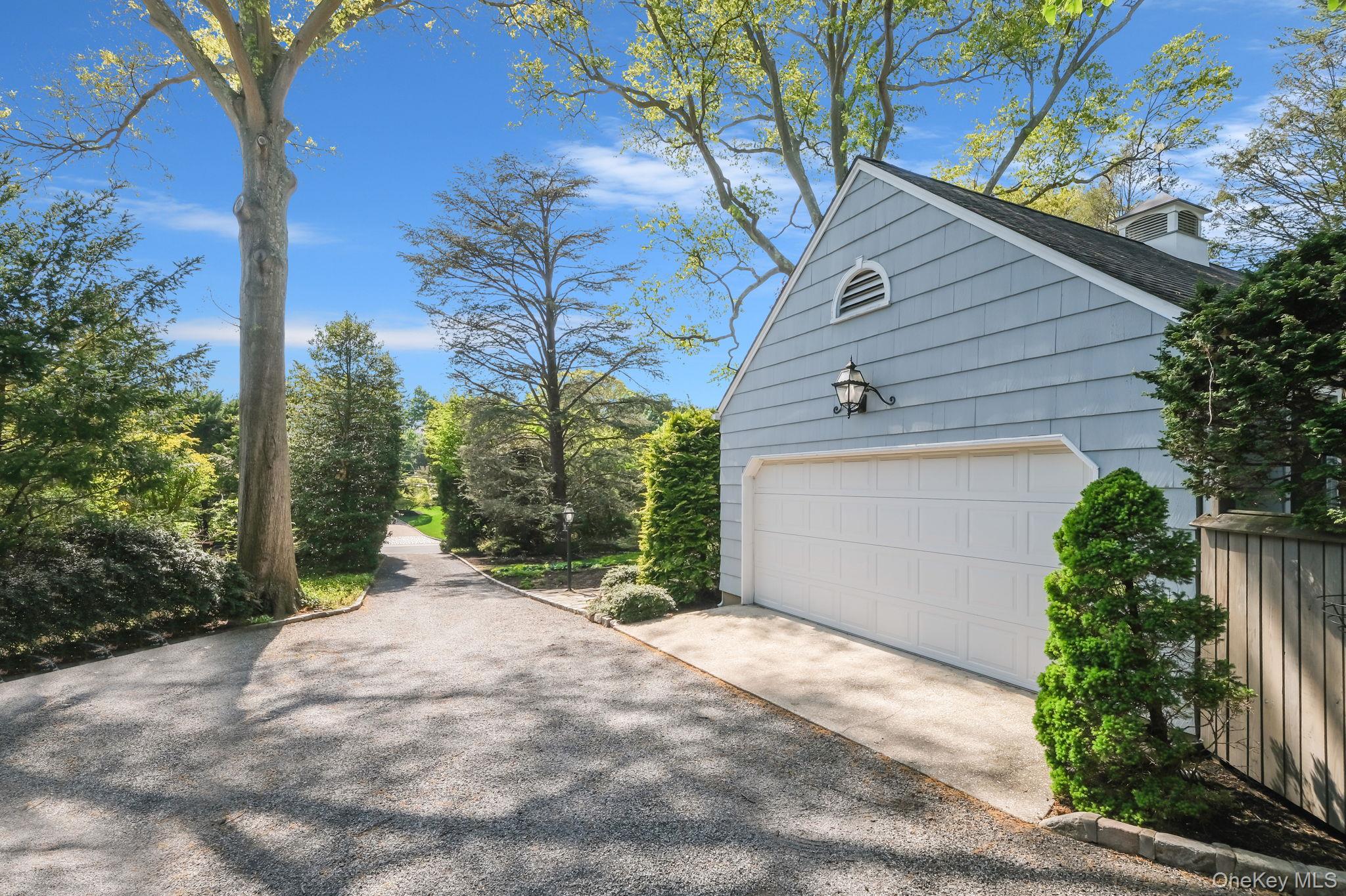 194 Huntington Bay Road
