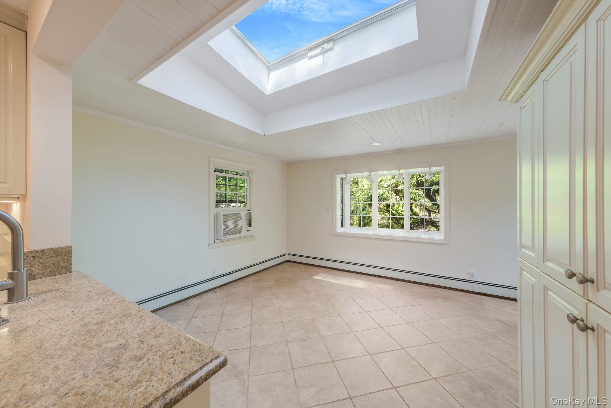 194 Huntington Bay Road