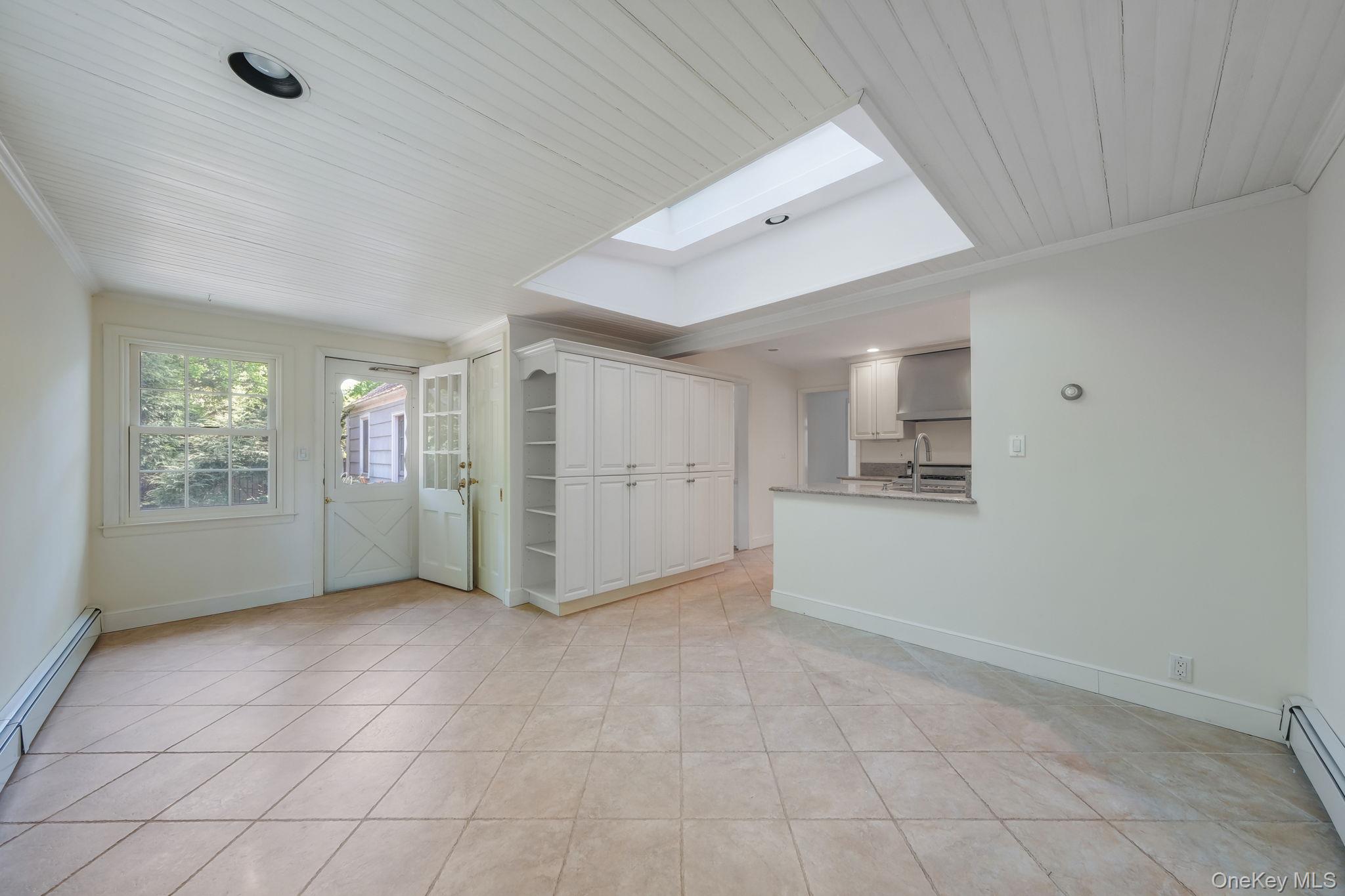 194 Huntington Bay Road