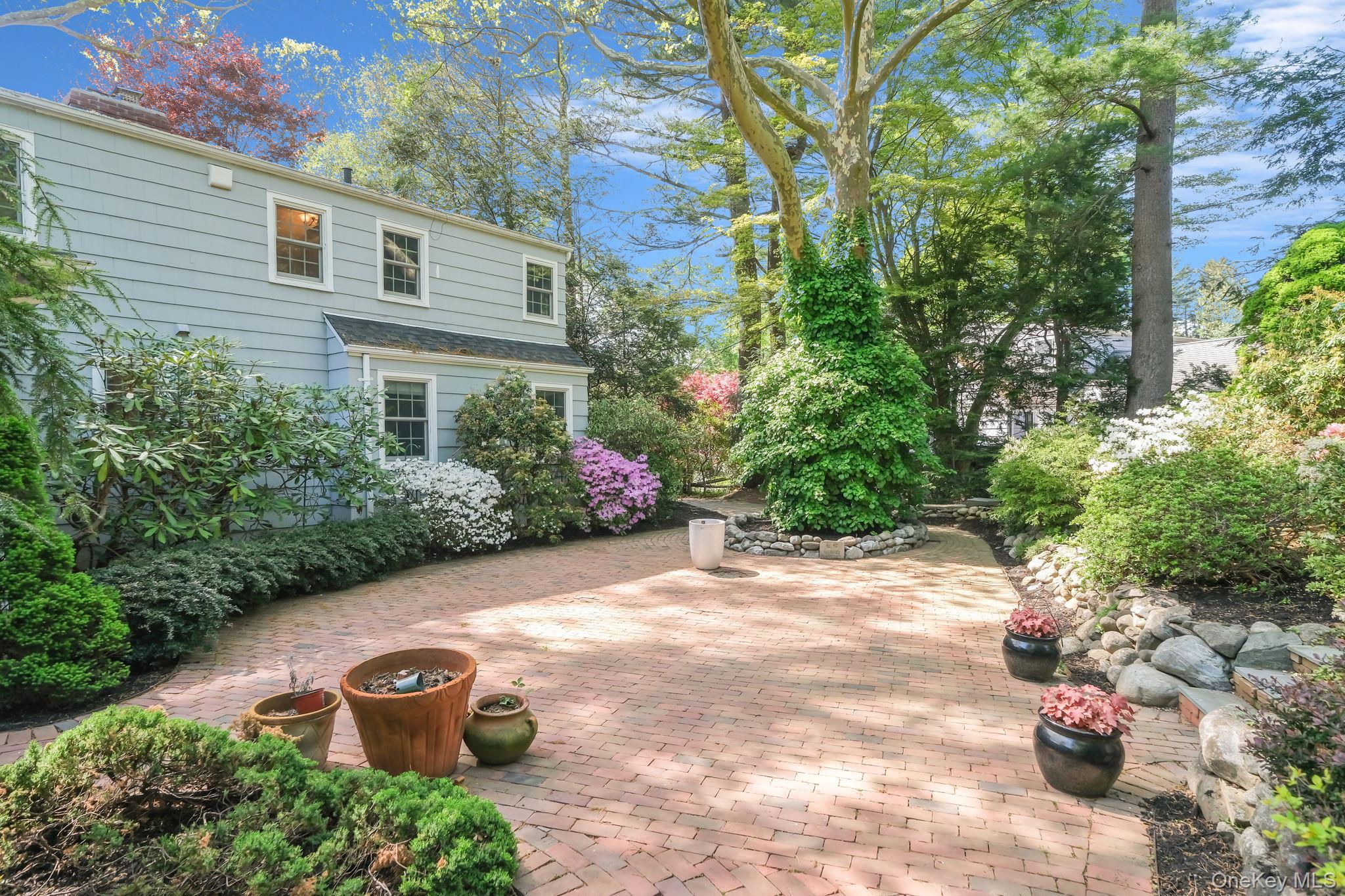 194 Huntington Bay Road