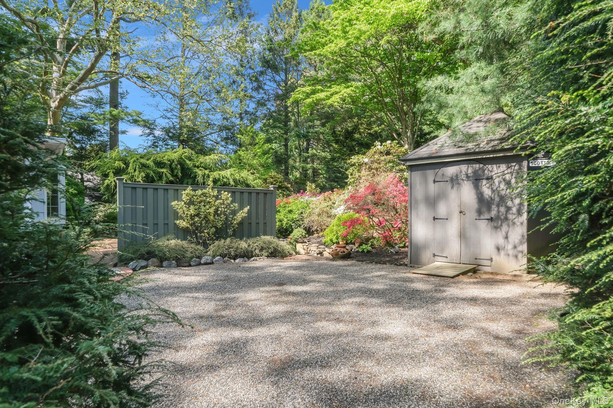 194 Huntington Bay Road