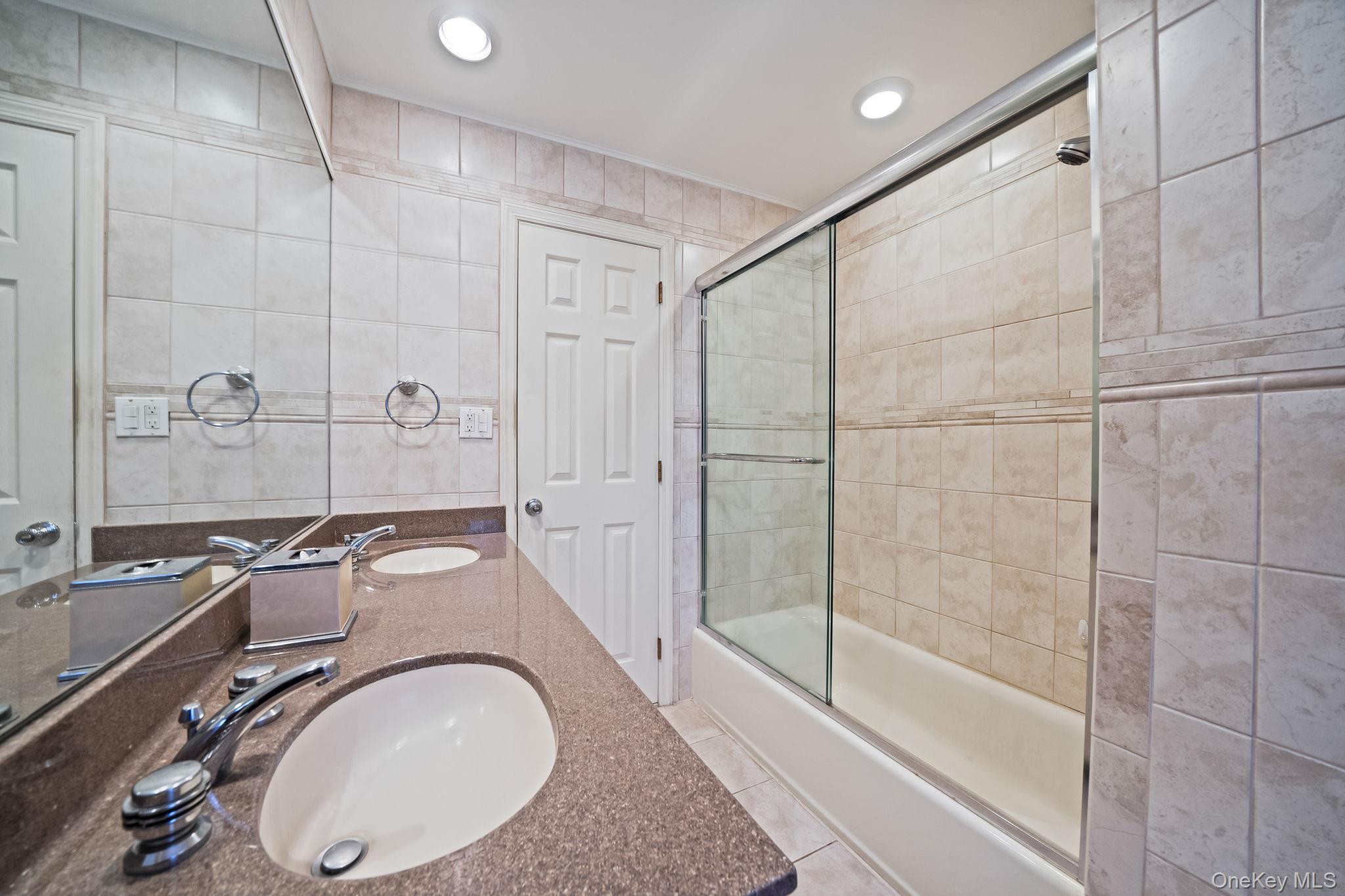 7 Carriage Court