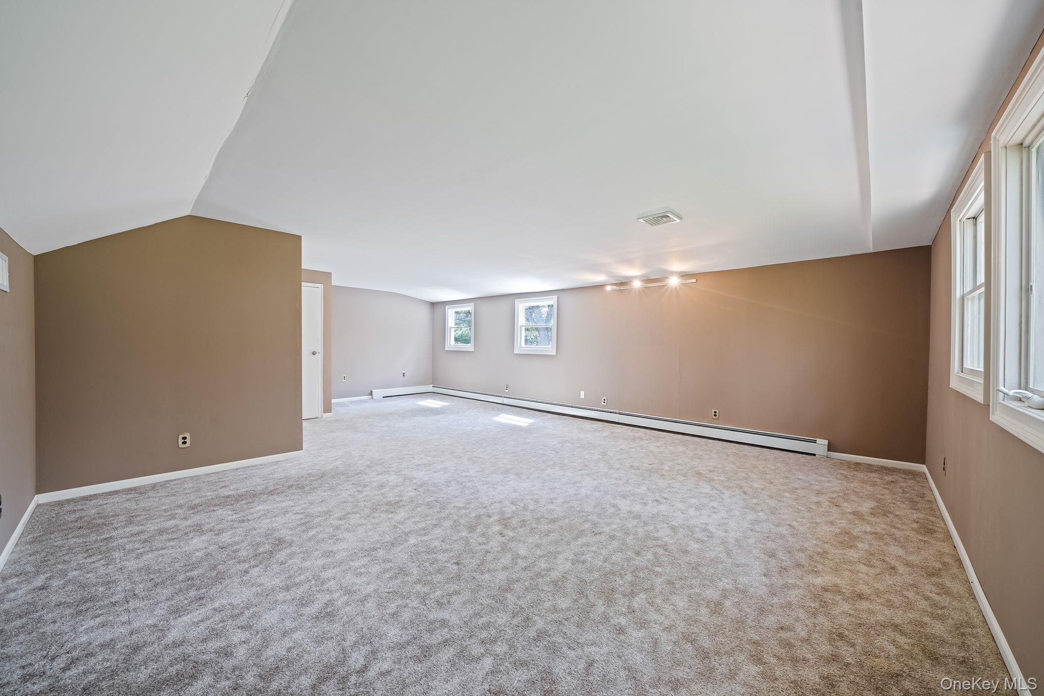 7 Carriage Court