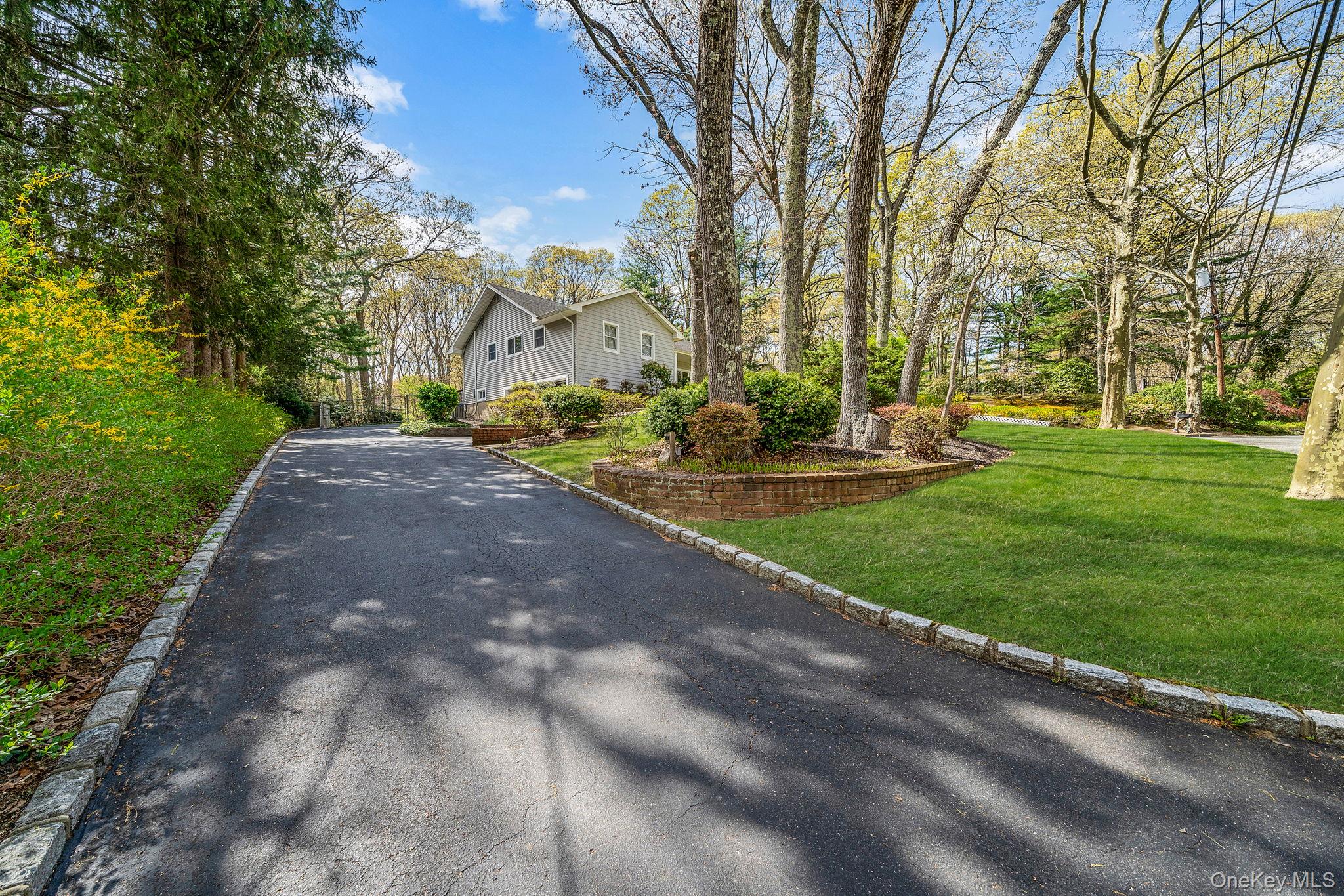 7 Carriage Court