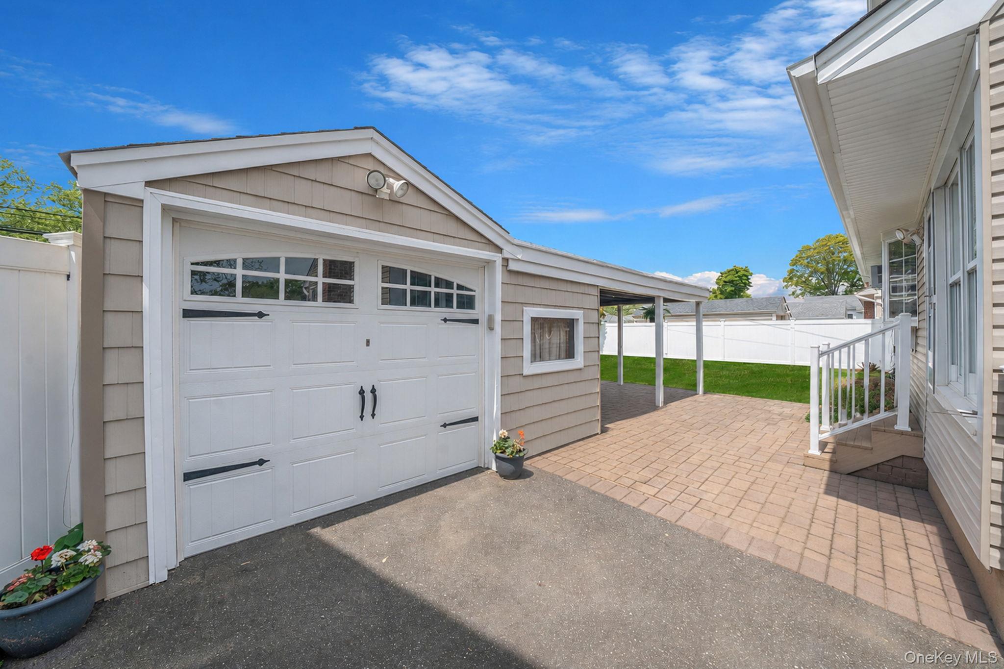 568 Chestnut Lane