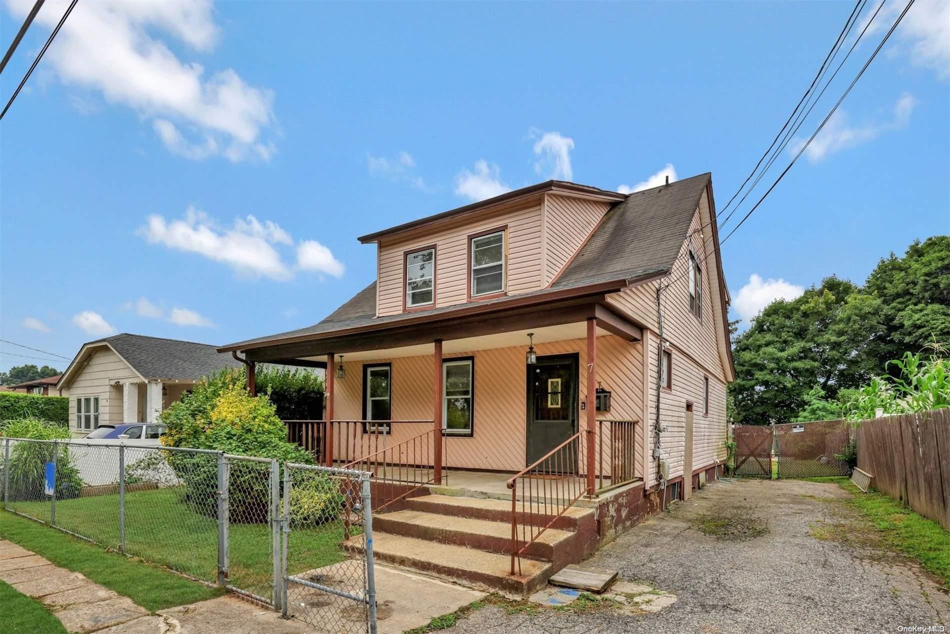 7 10th Avenue