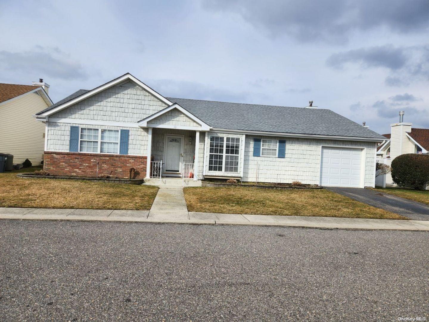 10 Doreen Drive Unit: 10