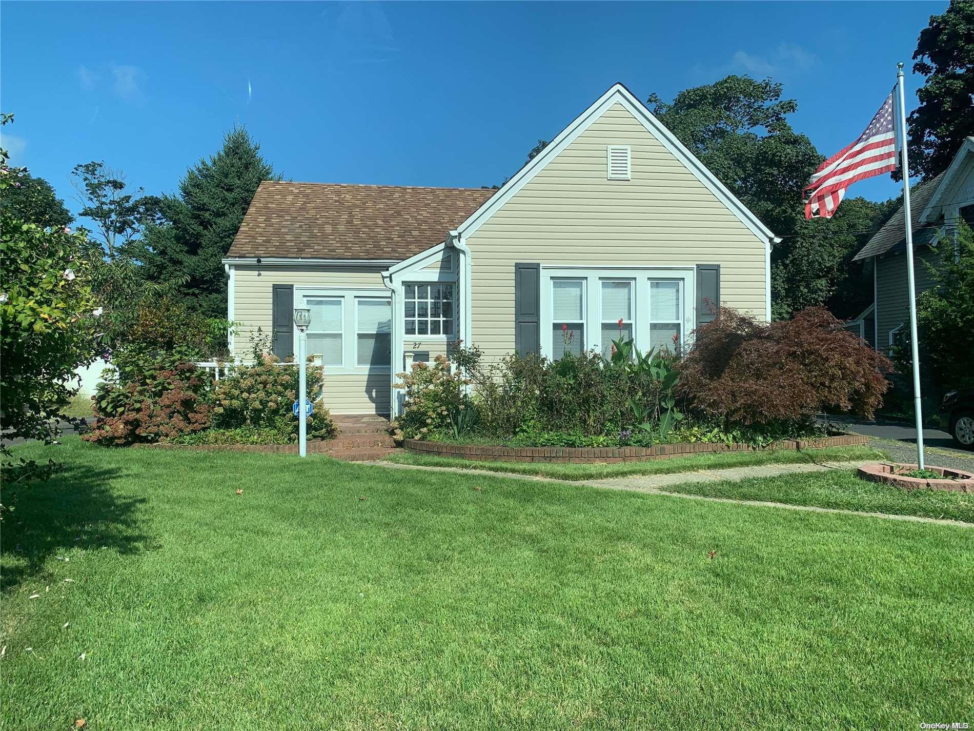 27 Oakland Avenue