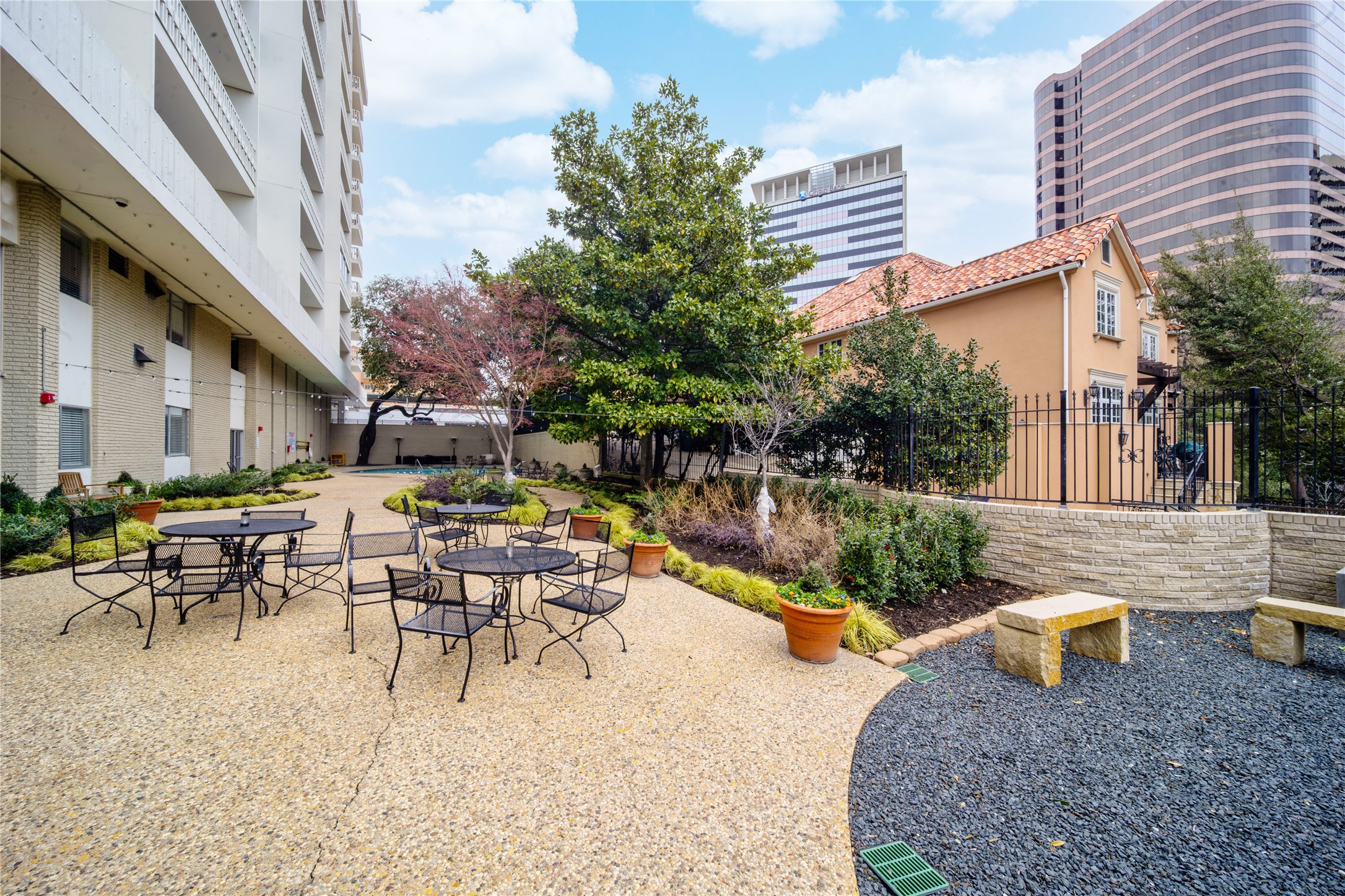 3701 Turtle Creek Boulevard 5C