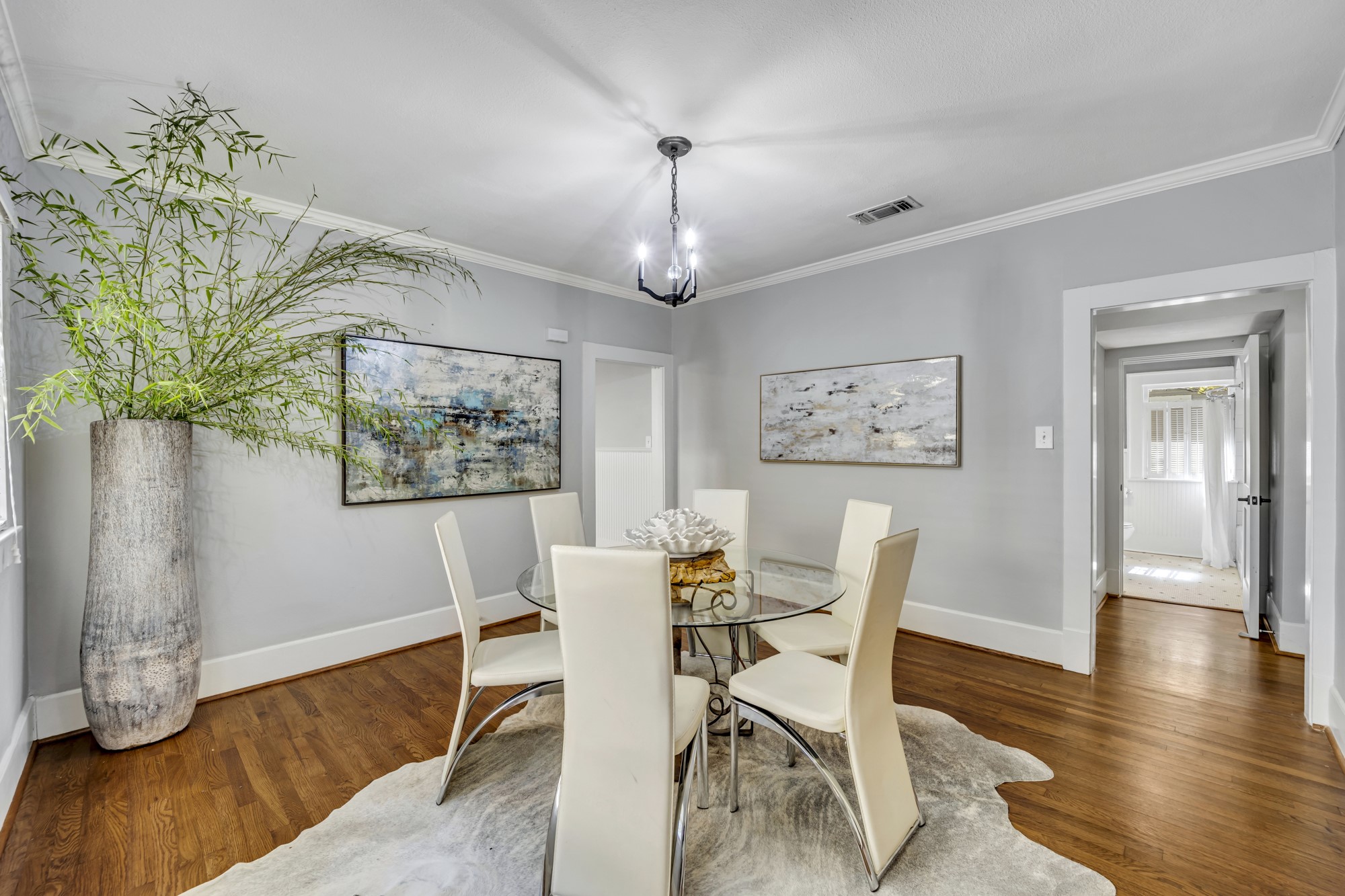 6227 Lakeshore Drive