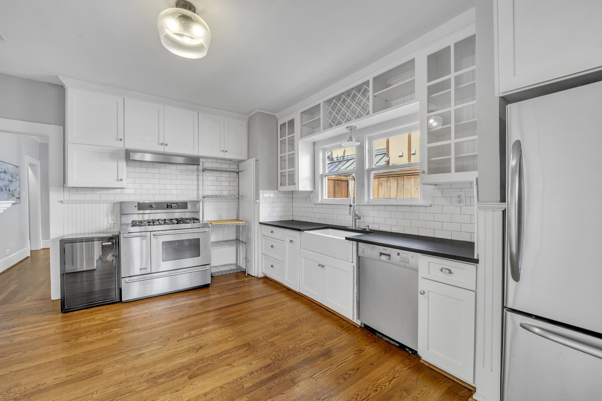 6227 Lakeshore Drive