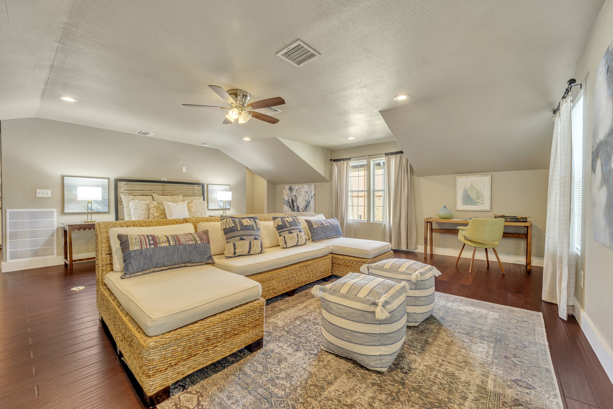6227 Lakeshore Drive