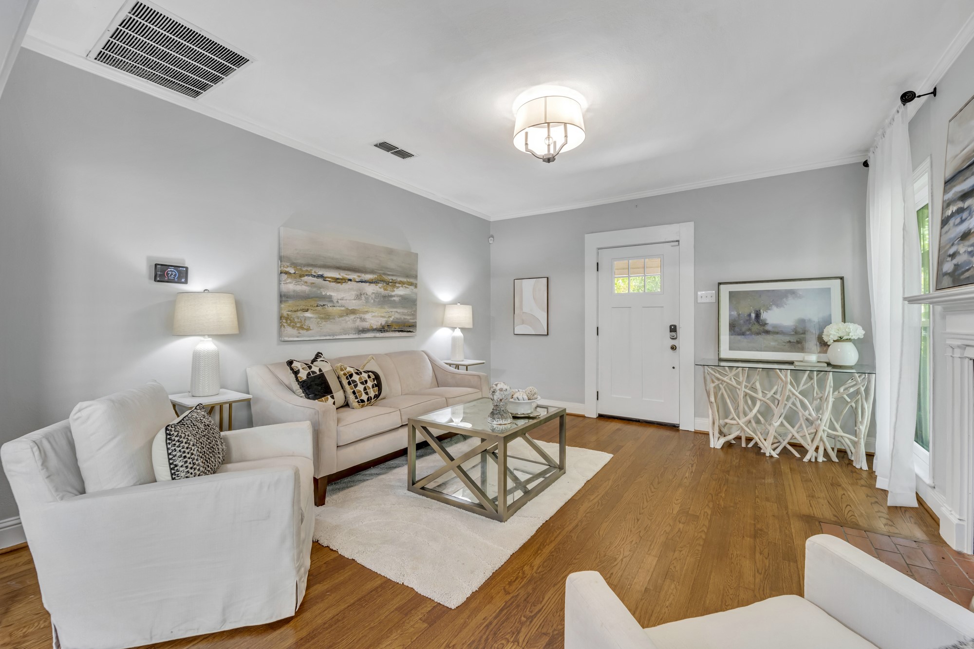 6227 Lakeshore Drive