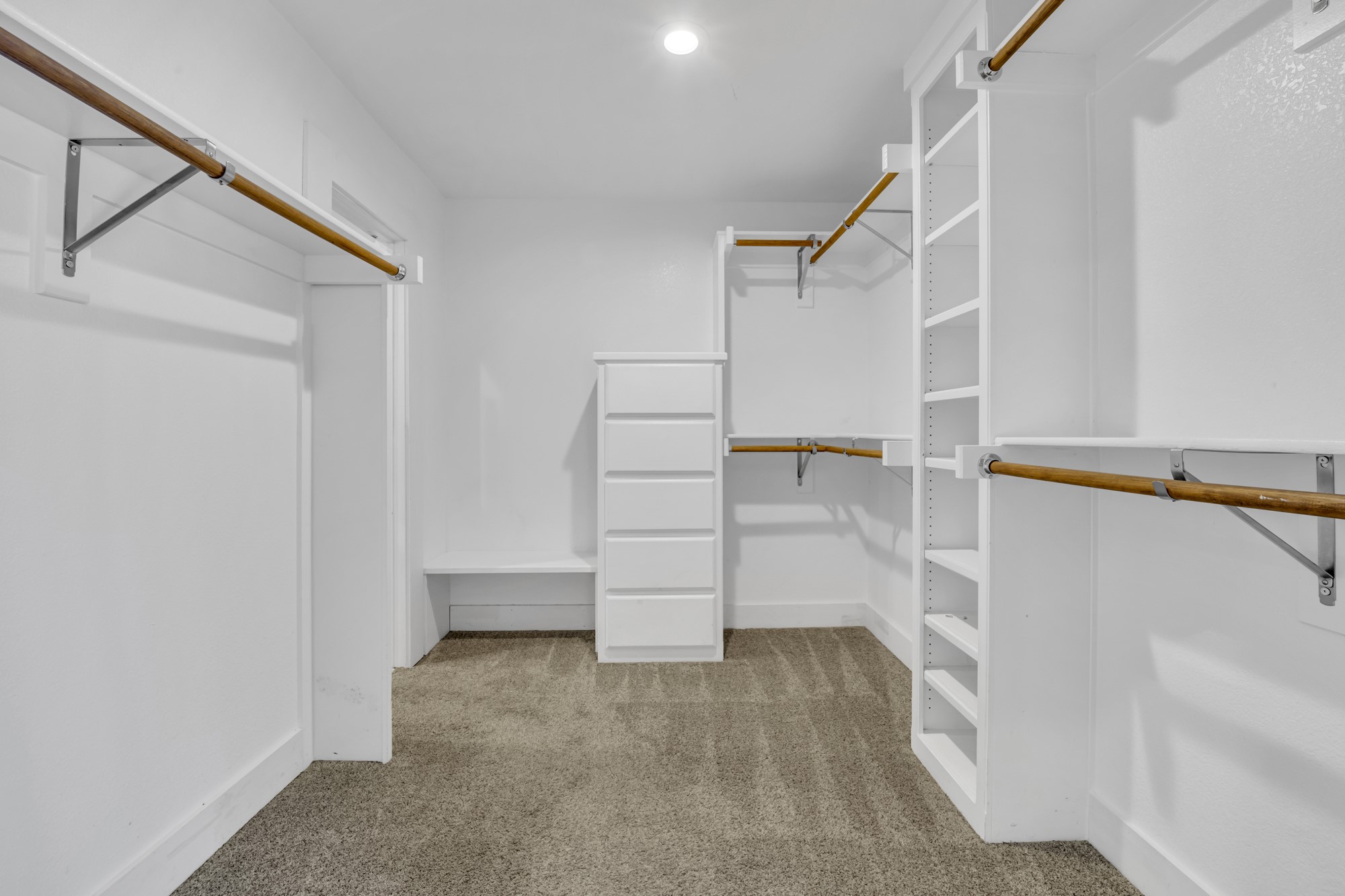 6227 Lakeshore Drive