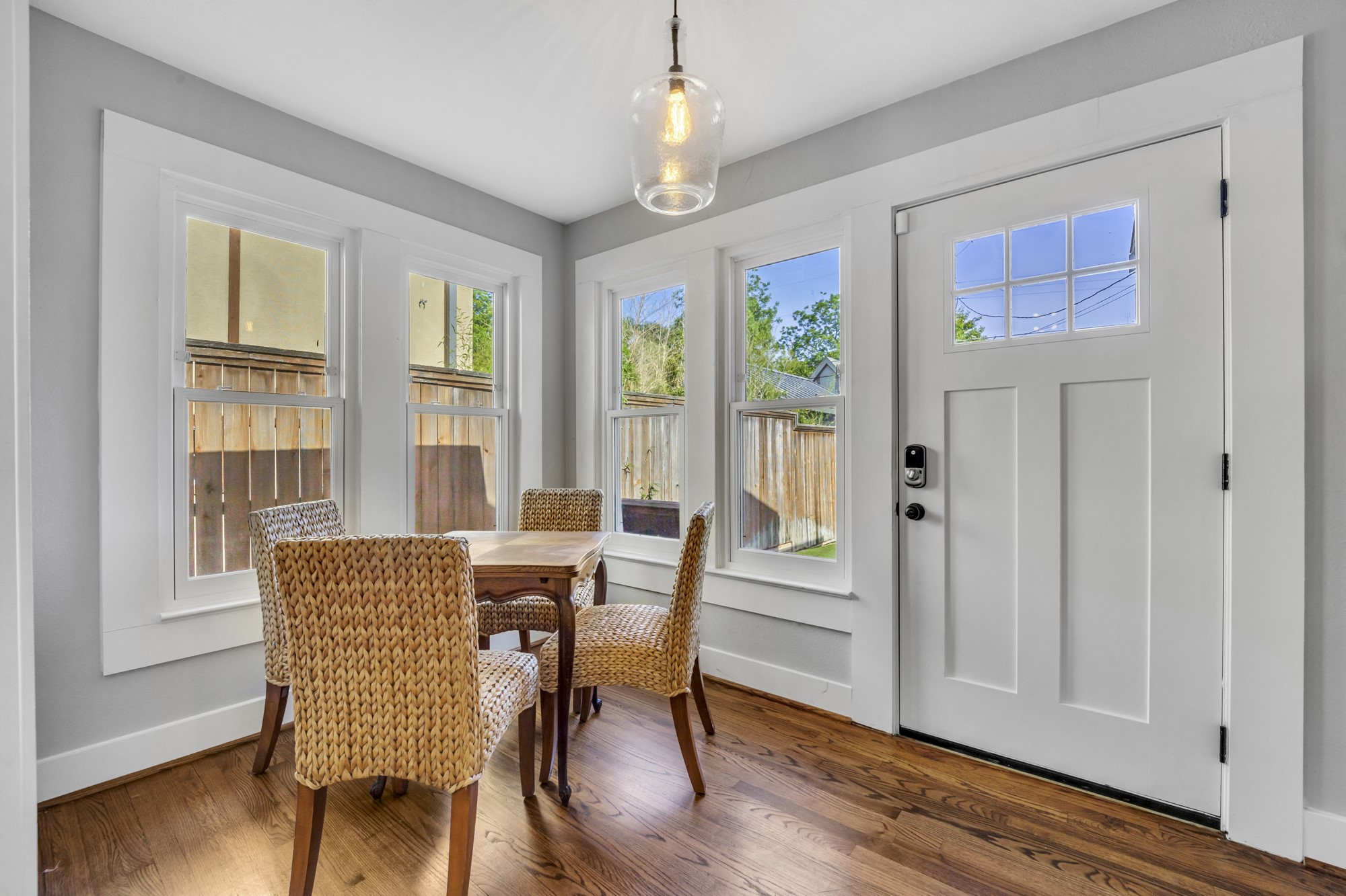 6227 Lakeshore Drive