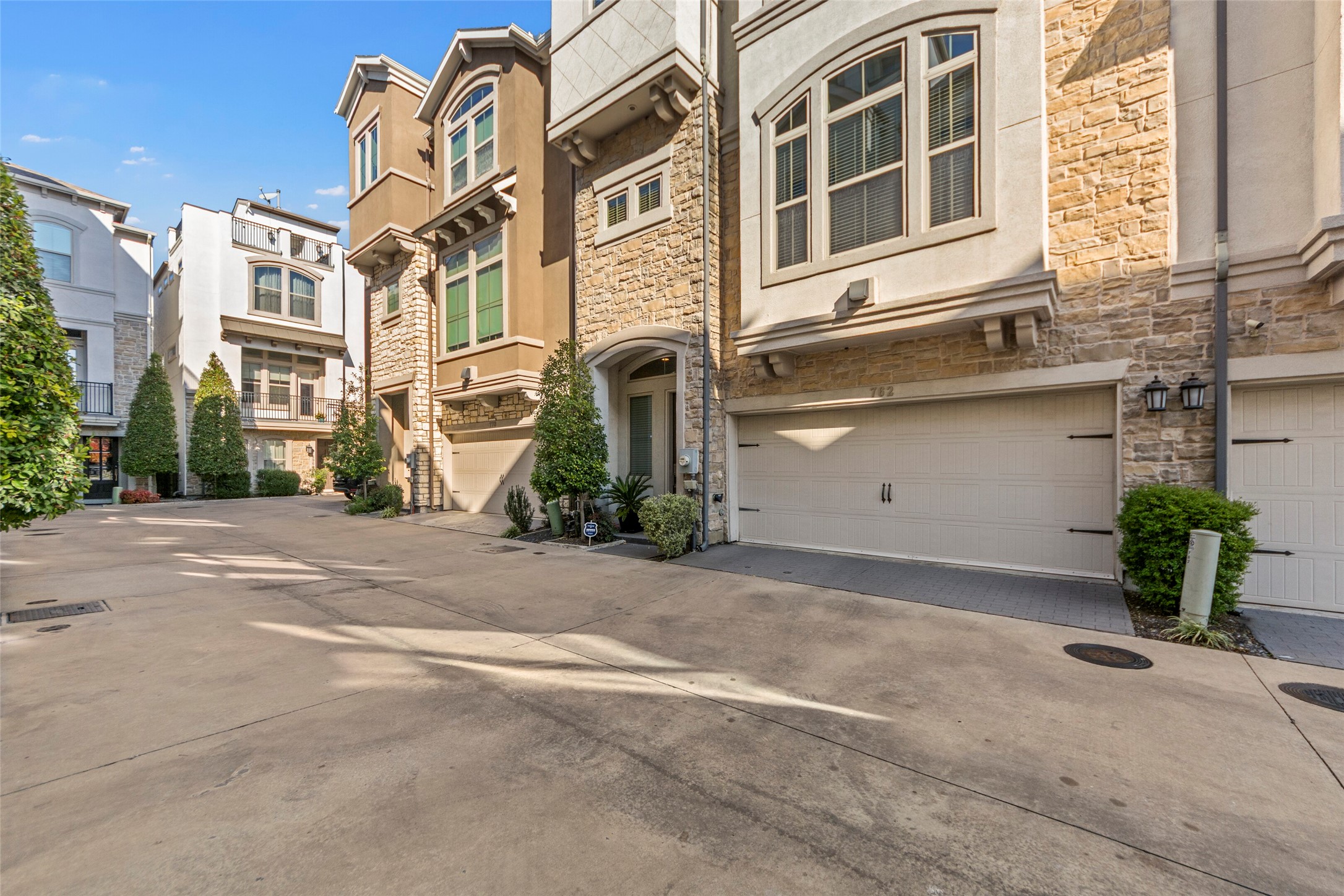 762 Lacey Oaks Place