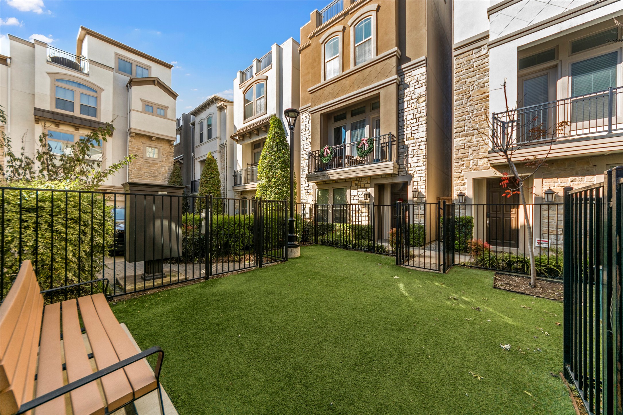 762 Lacey Oaks Place