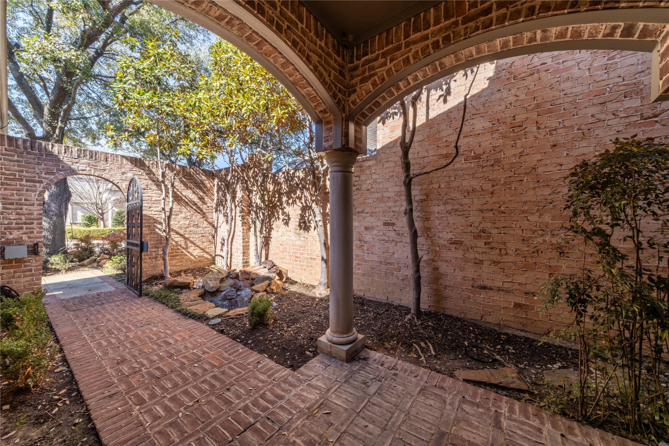 12034 Lueders Lane