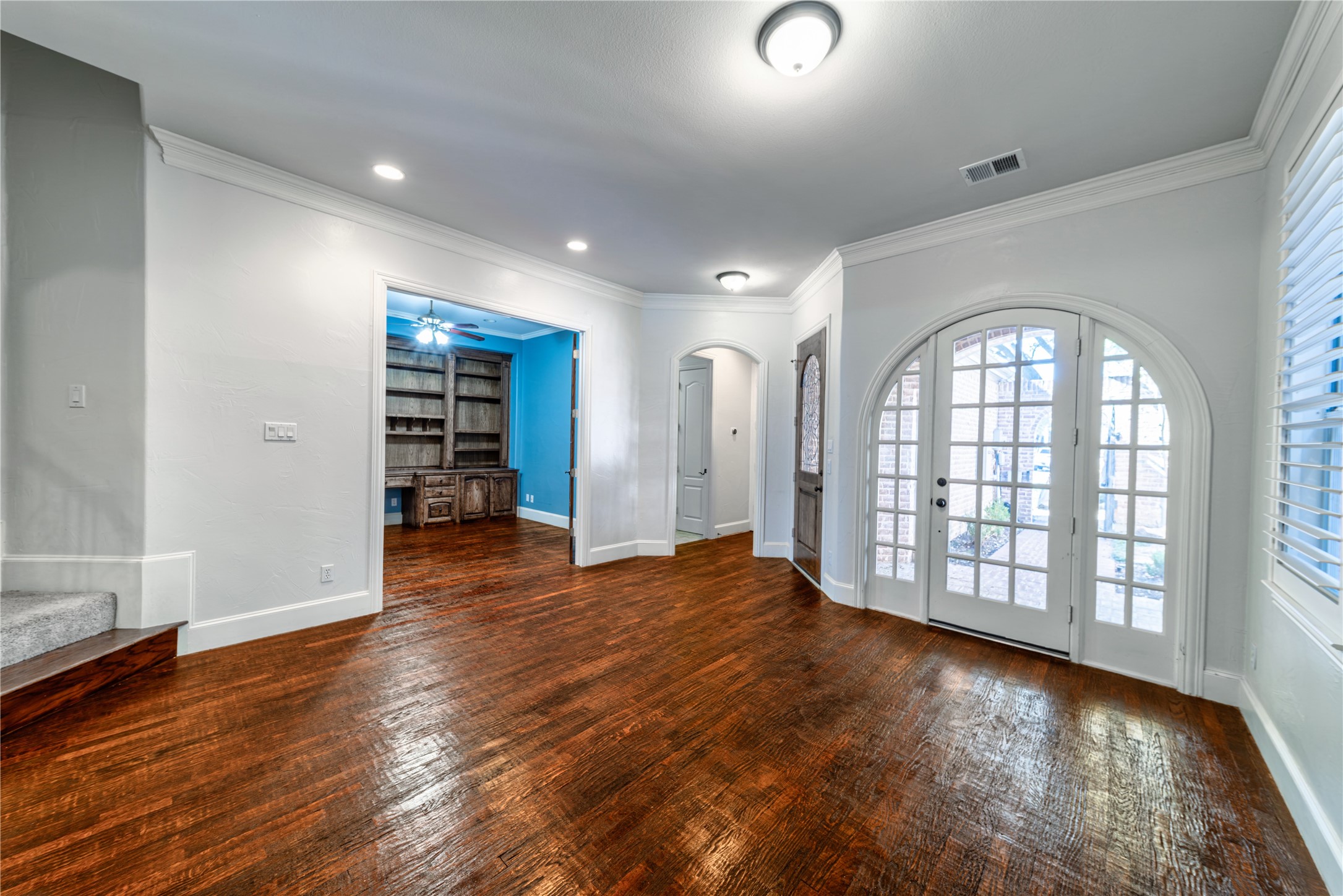 12034 Lueders Lane