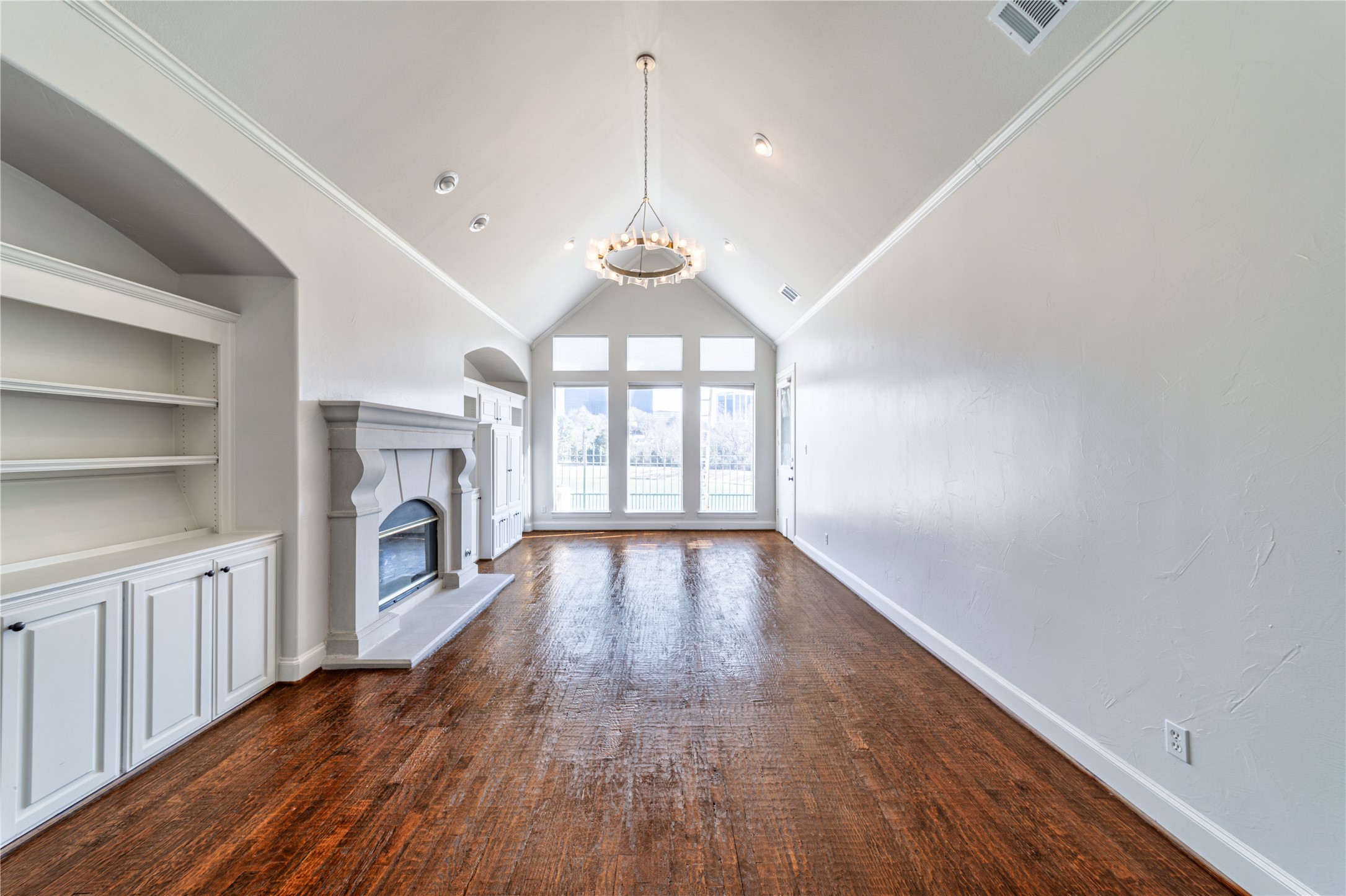 12034 Lueders Lane
