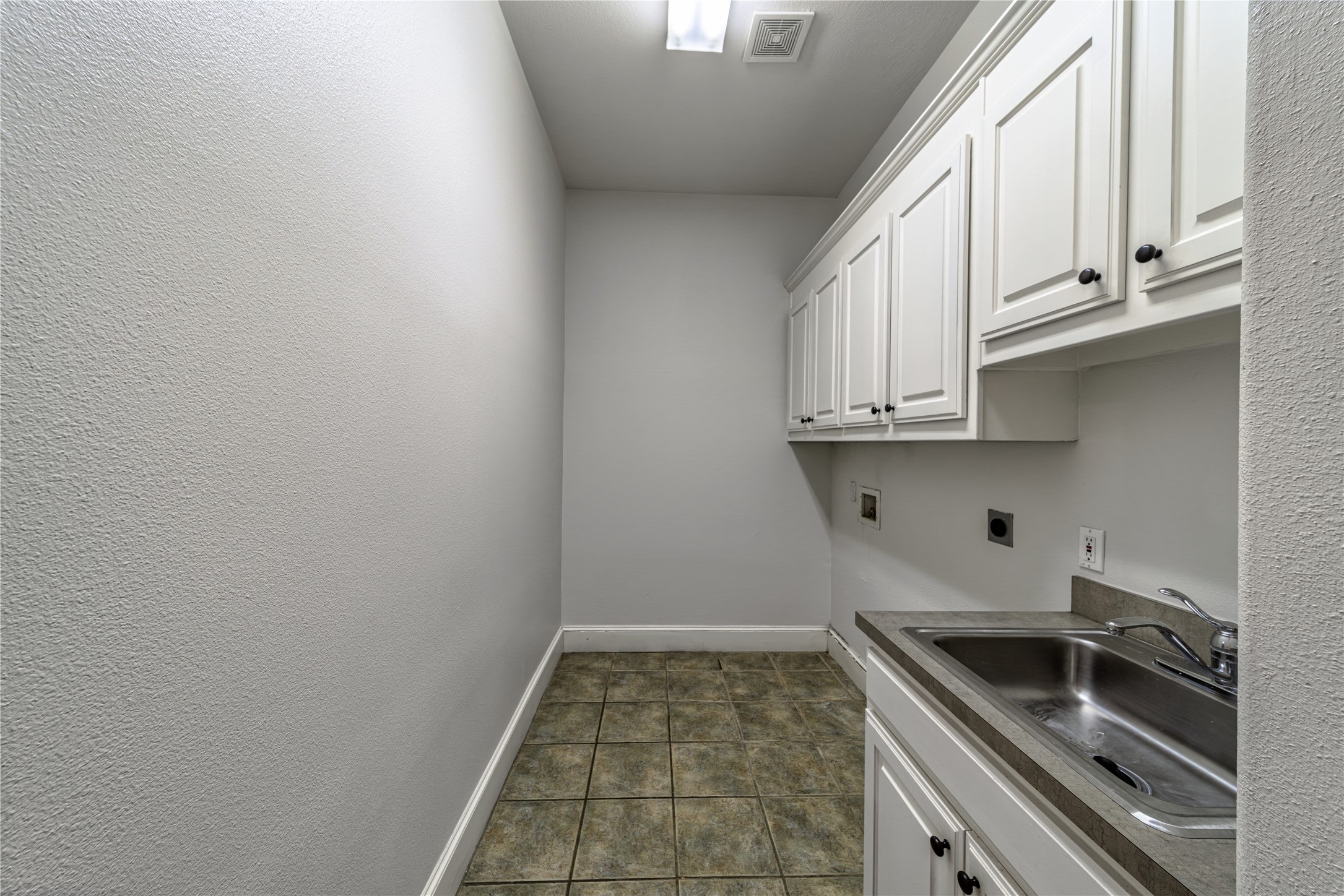 12034 Lueders Lane