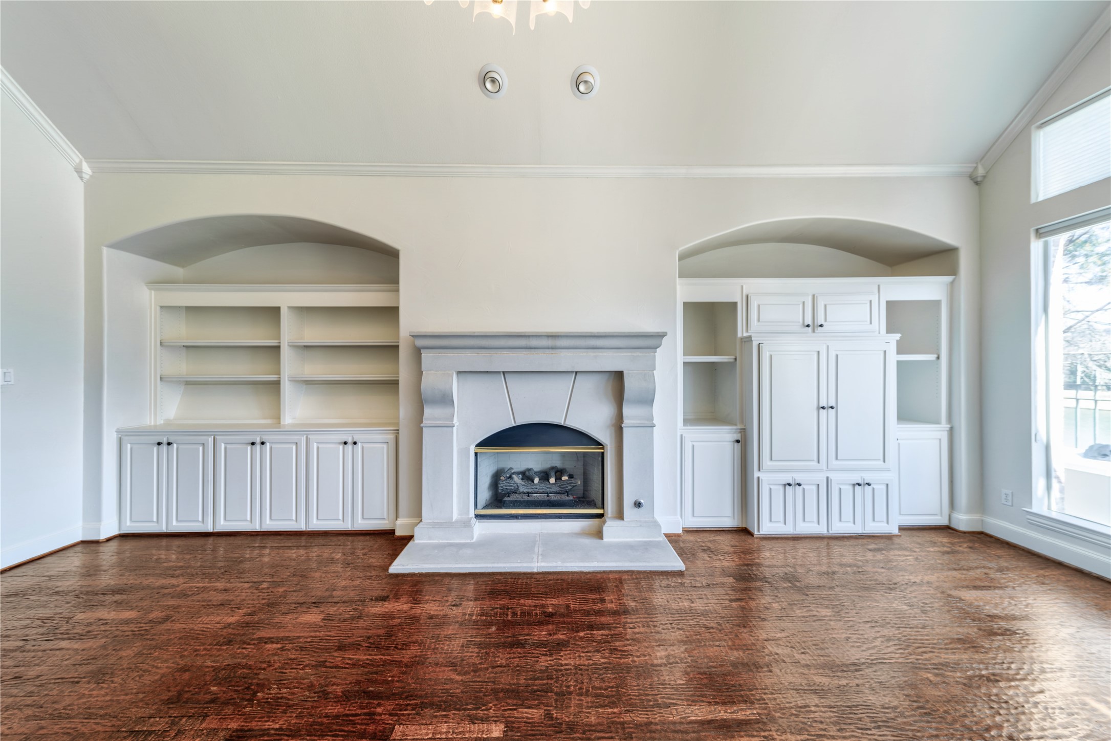 12034 Lueders Lane