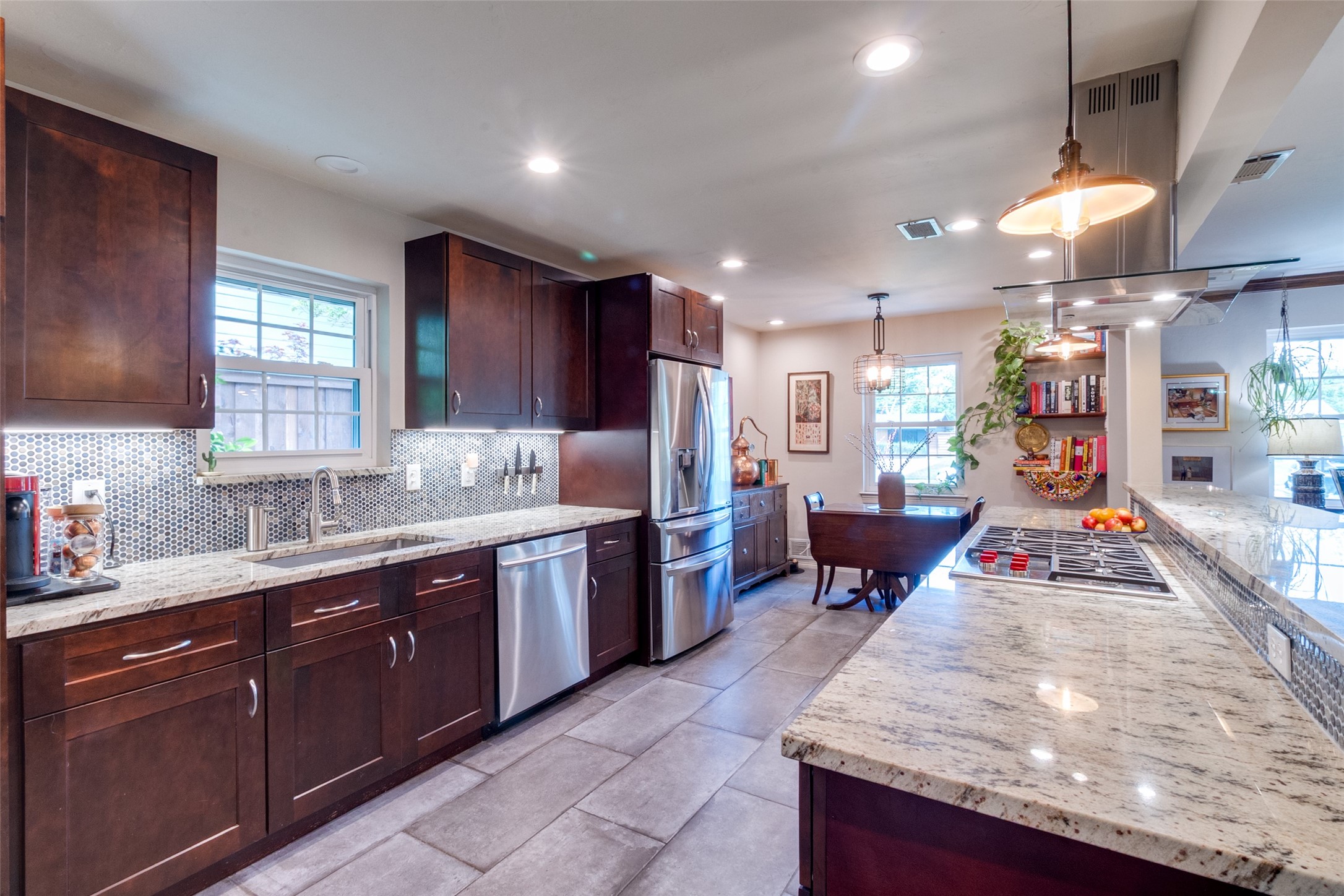 917 Fernwood Drive