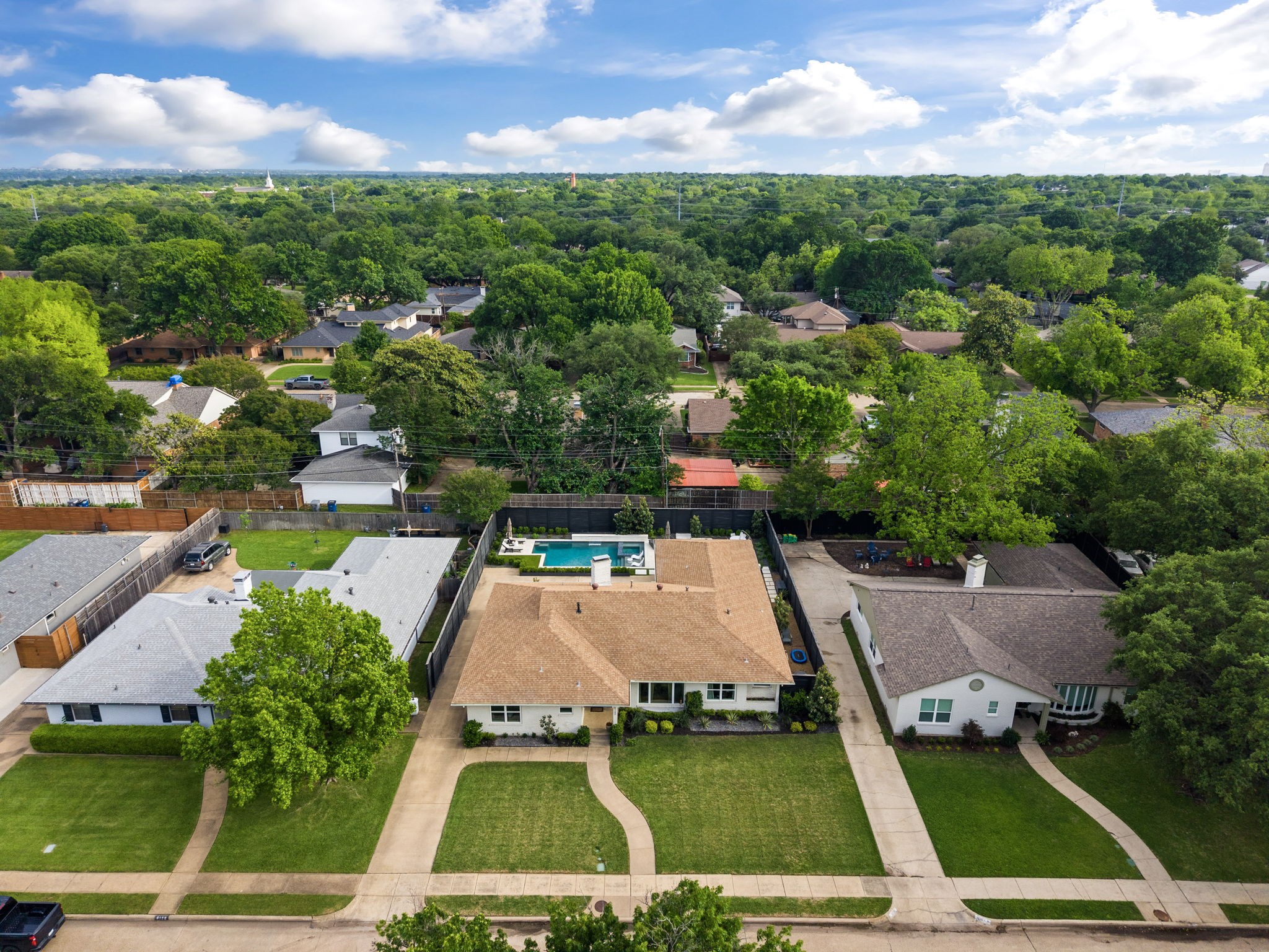 6122 E University Boulevard