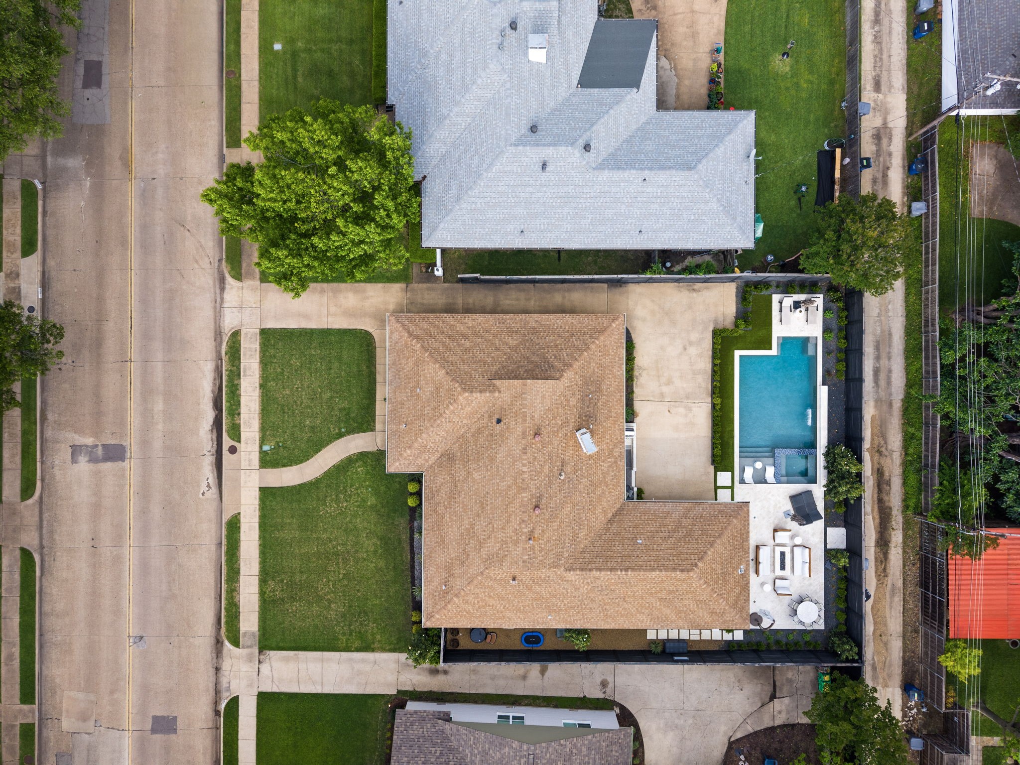 6122 E University Boulevard