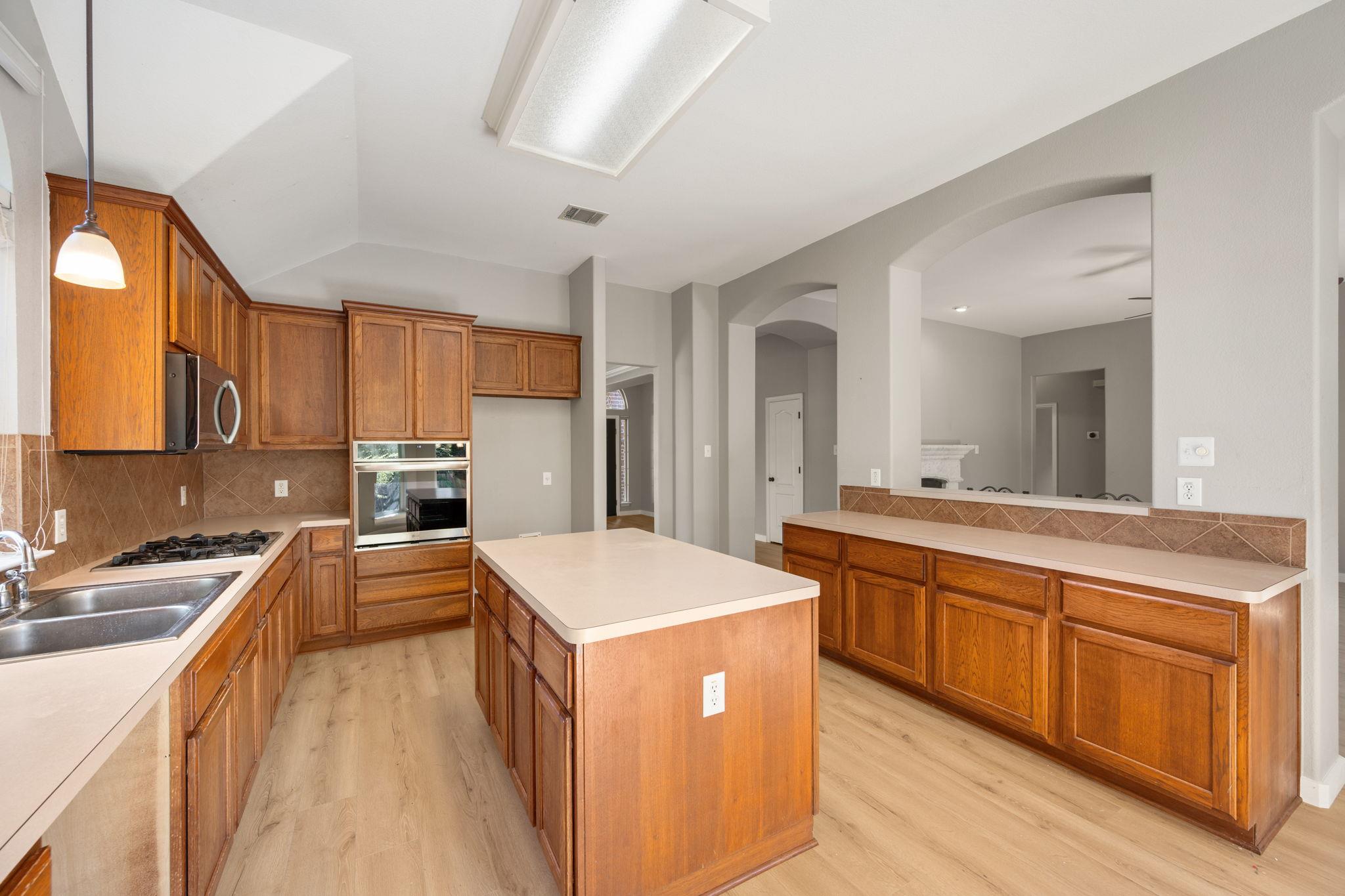 20301 NE Wayzata CT