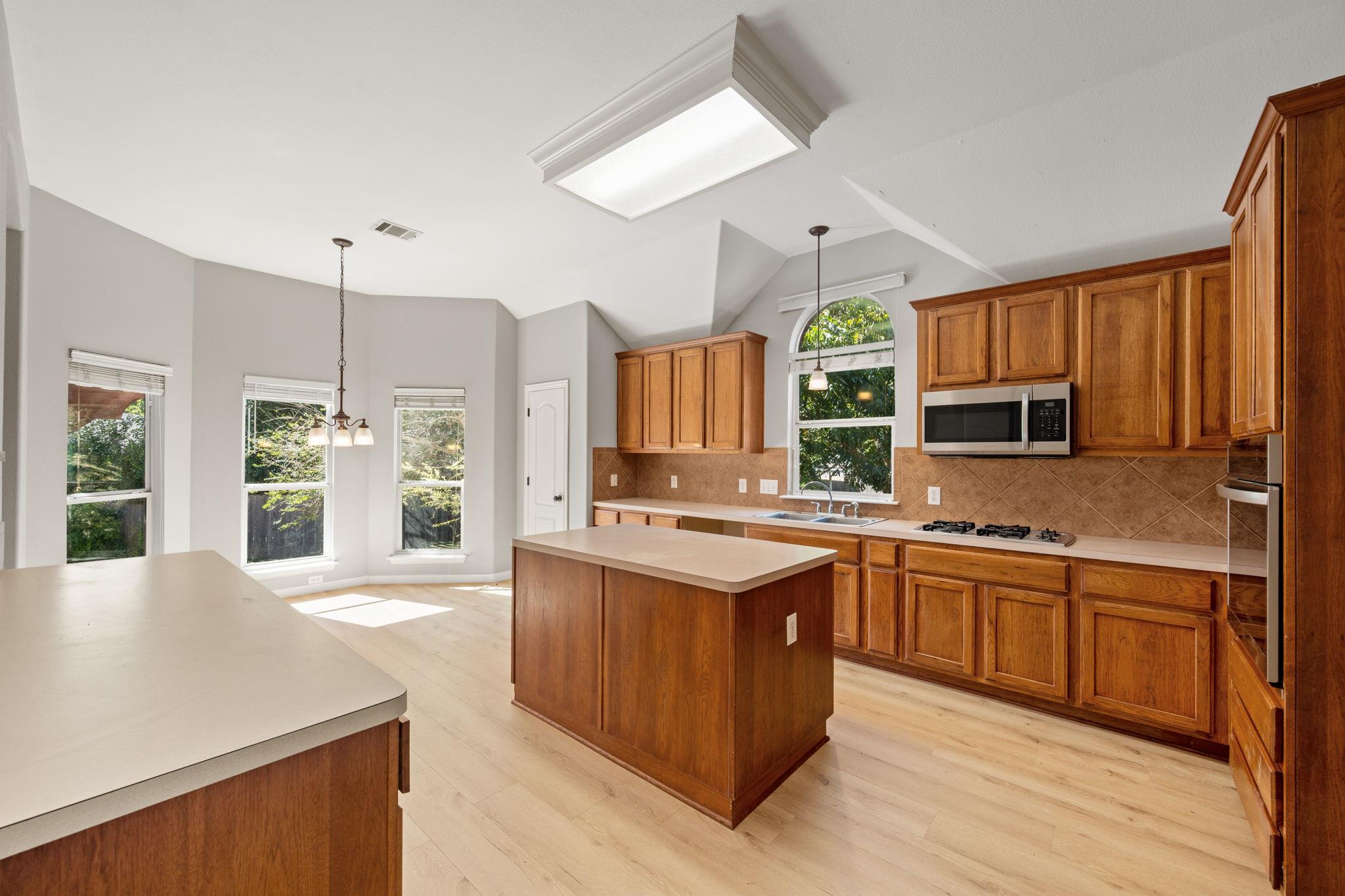 20301 NE Wayzata CT