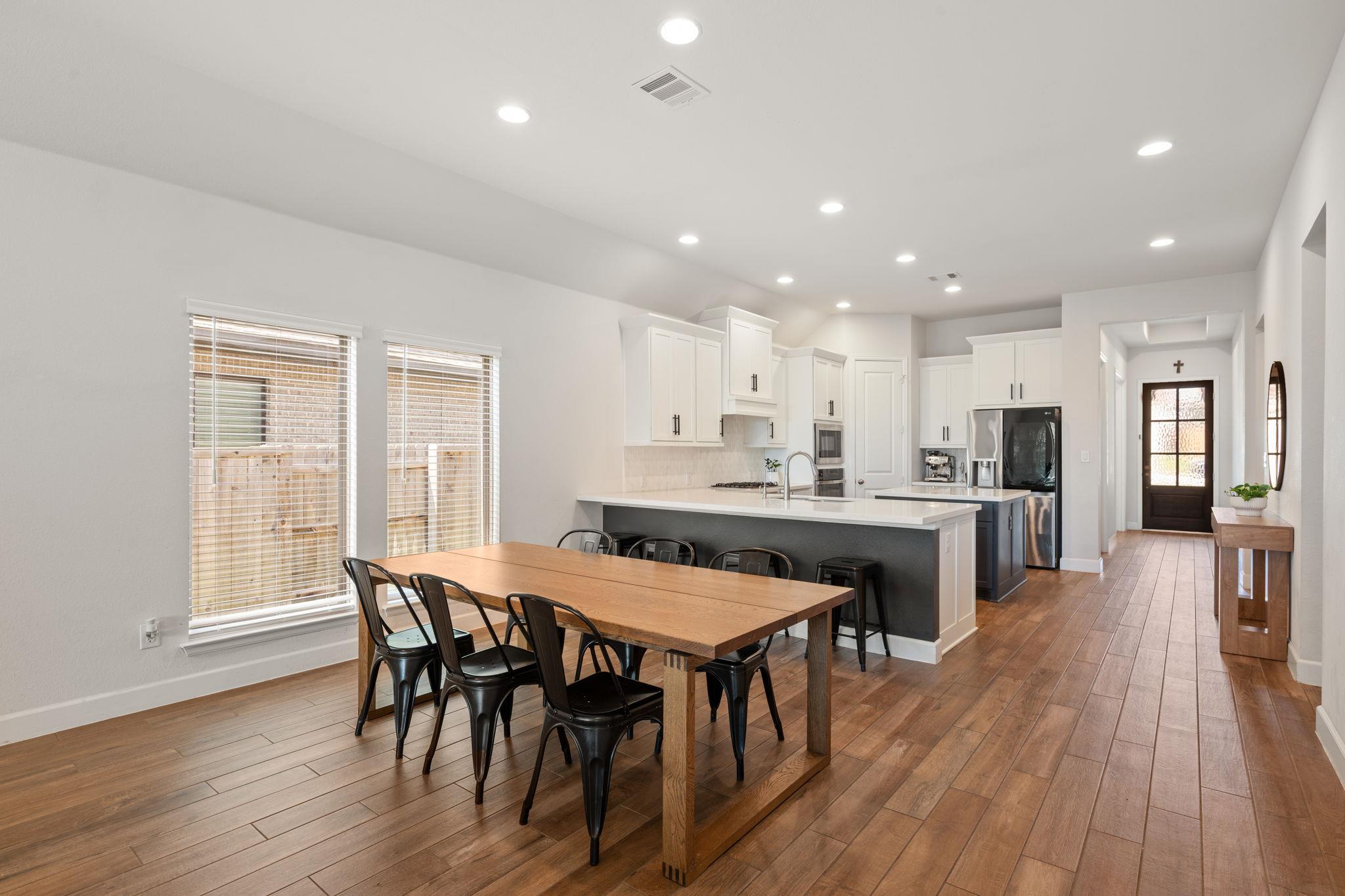 343 Eagle Ford DR